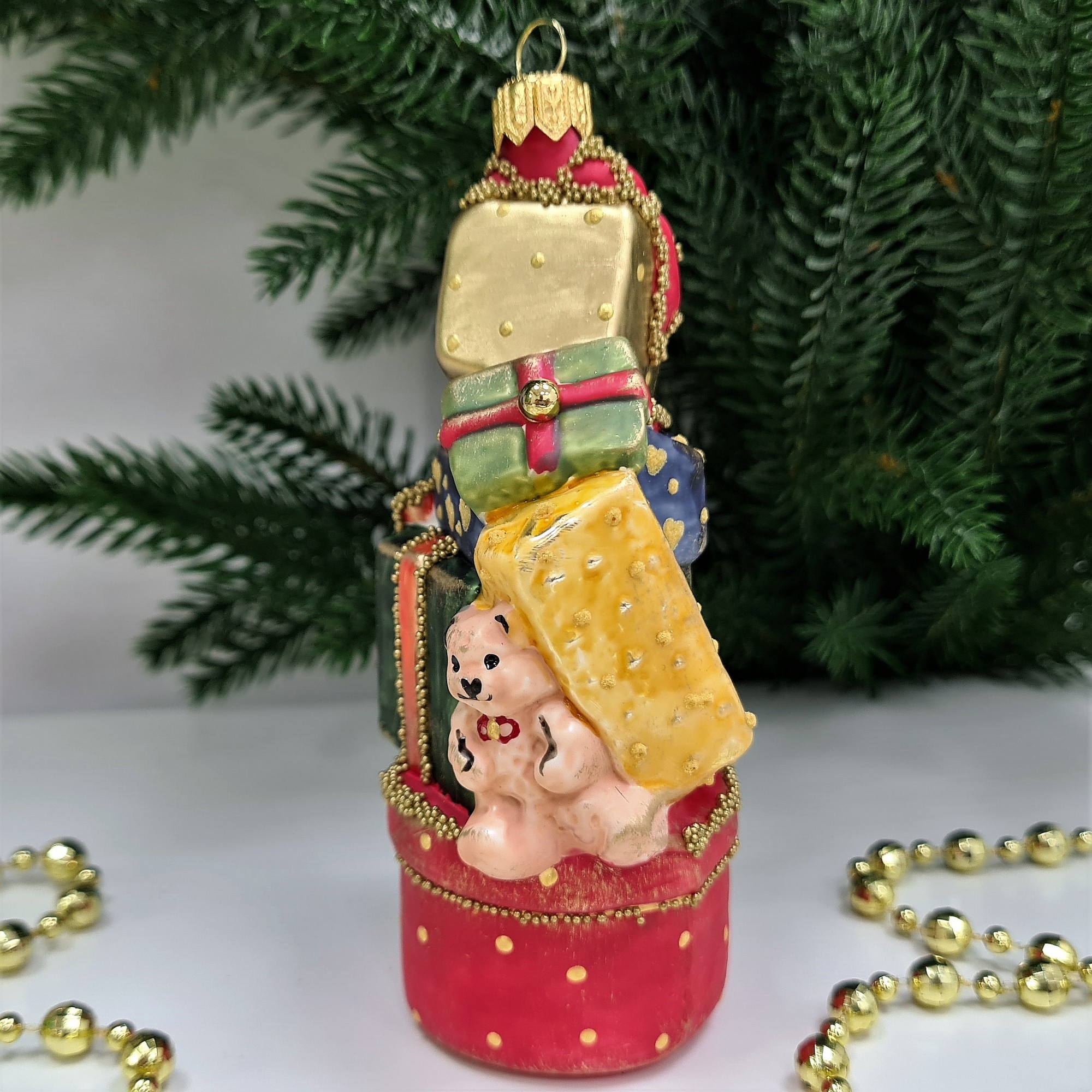 фото Стеклянная елочная игрушка Подарки винтаж