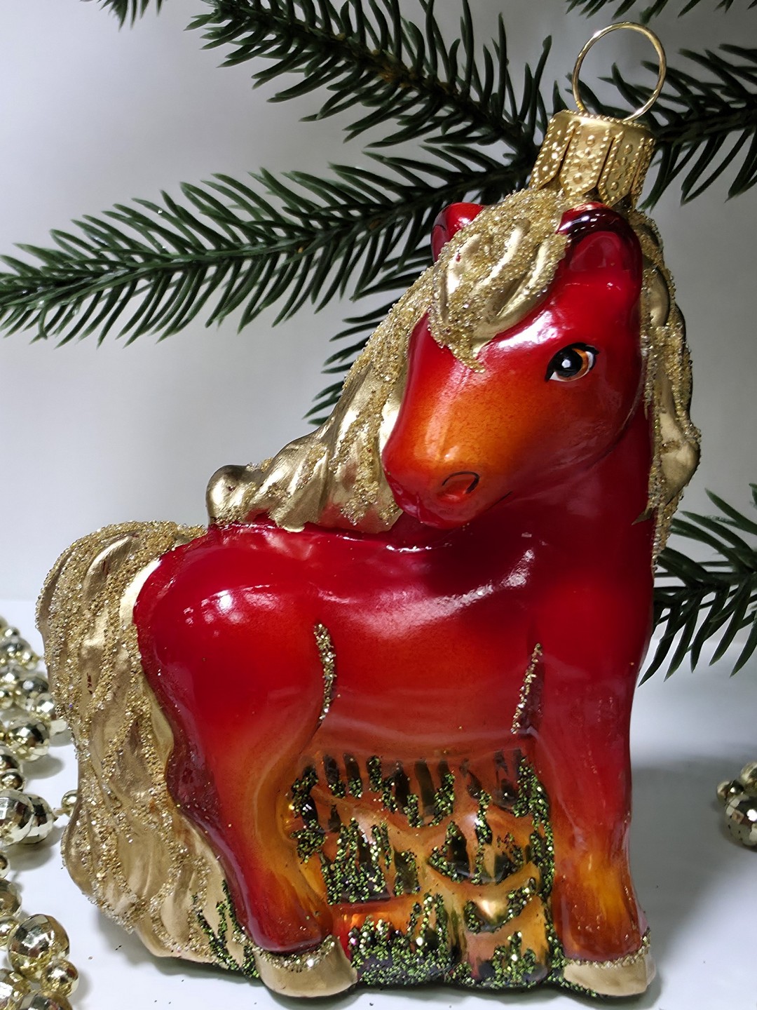 фото Стеклянная елочная игрушка Лошадка смотрит в бок