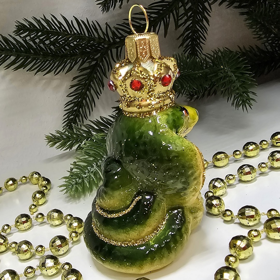 фото Стеклянная елочная игрушка Кобра в короне
