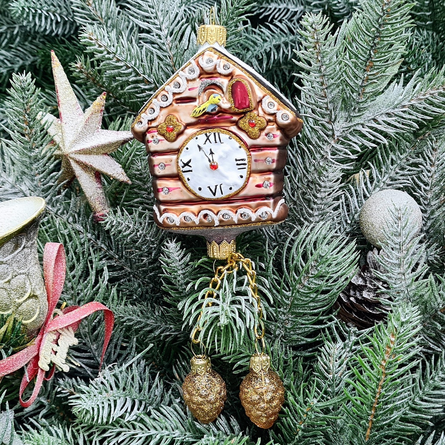 фото Стеклянная елочная игрушка Часы с кукушкой