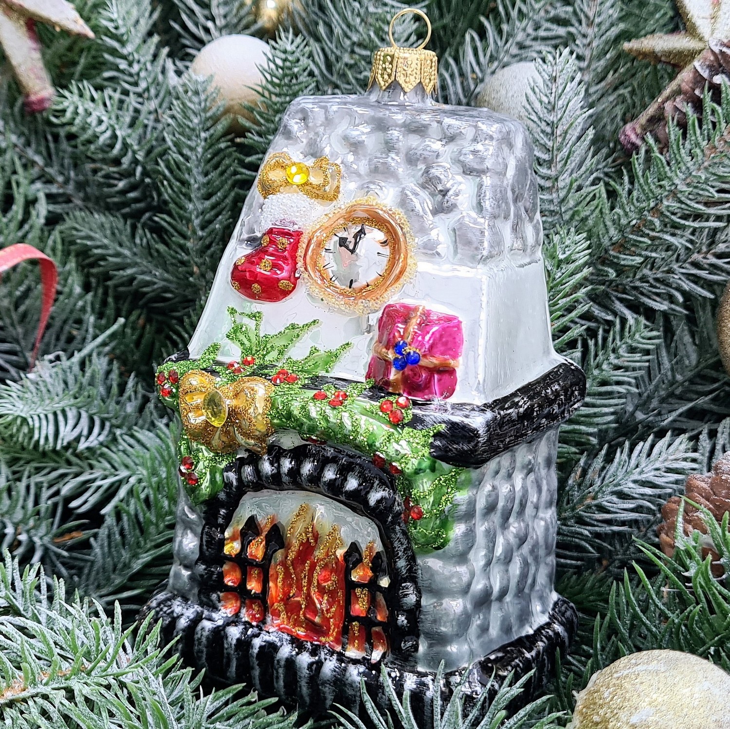 фото Стеклянная елочная игрушка Камин