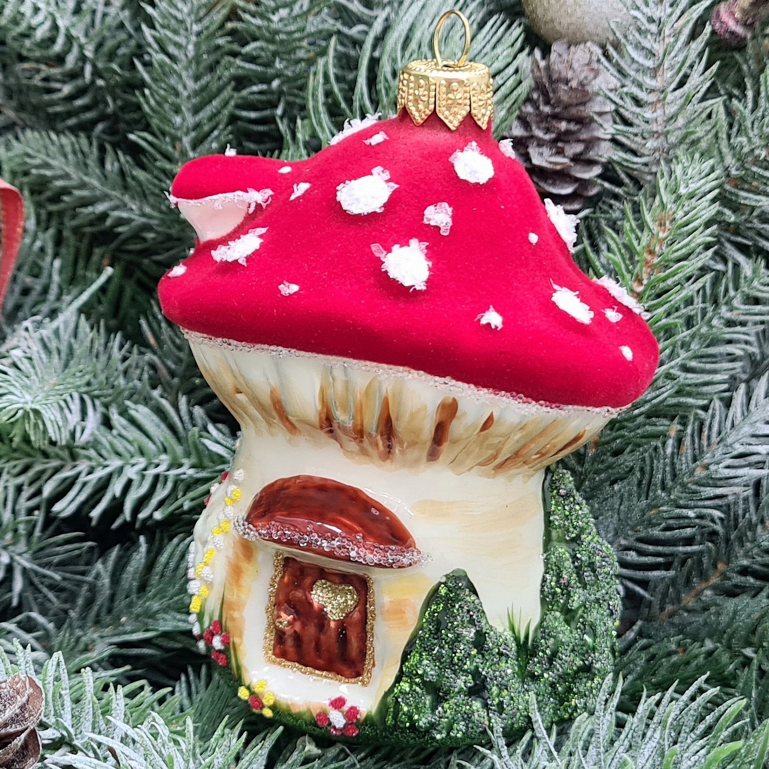 фото Стеклянная елочная игрушка Грибок домик
