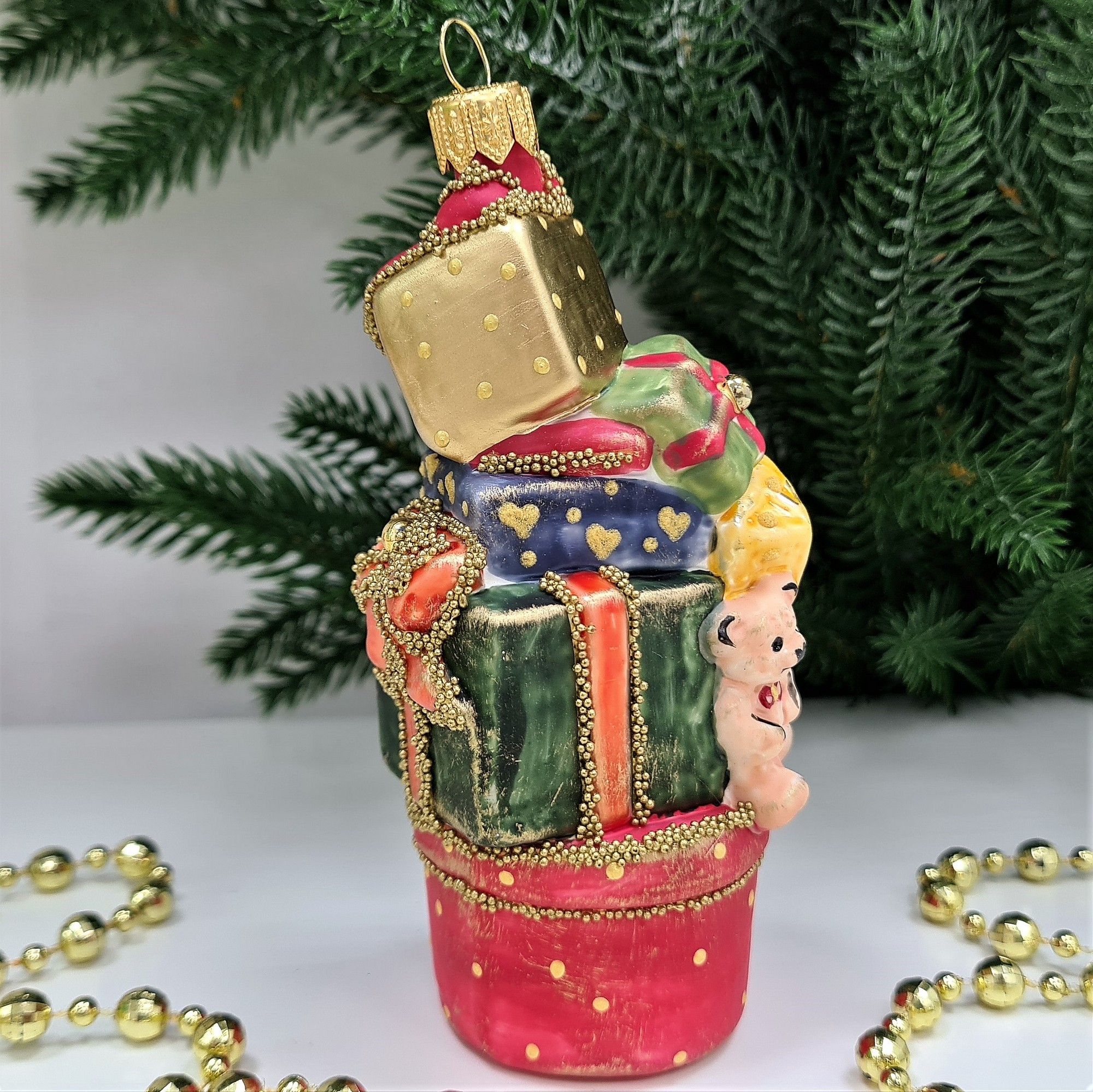 фото Стеклянная елочная игрушка Подарки винтаж