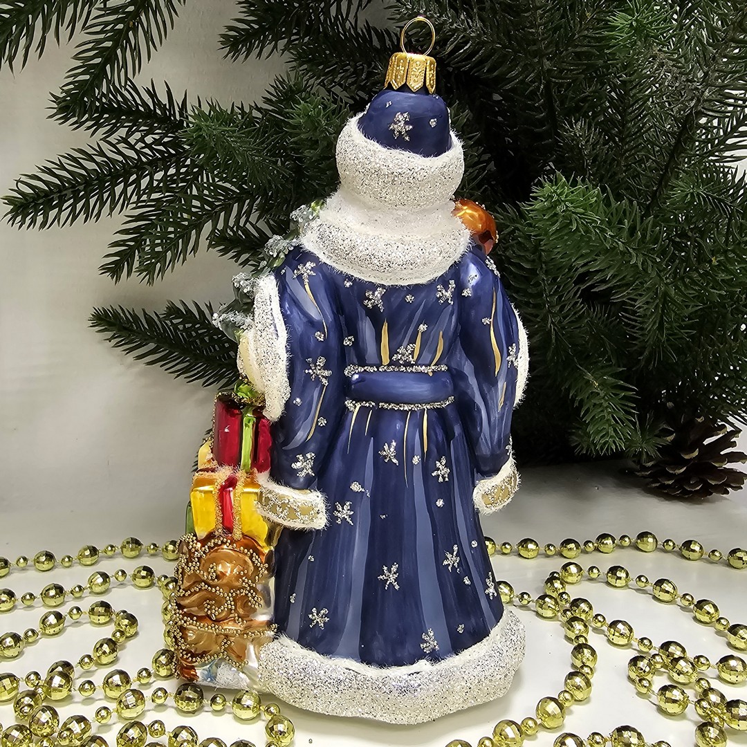 фото Стеклянная елочная игрушка Дед Мороз с подарками синий