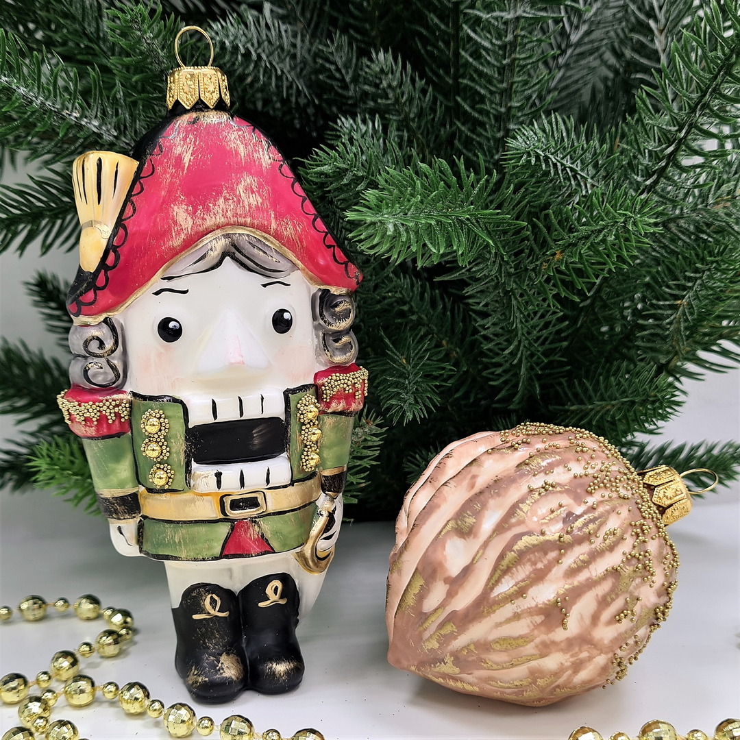 фото Набор ёлочных игрушек Щелкунчик и орех винтаж