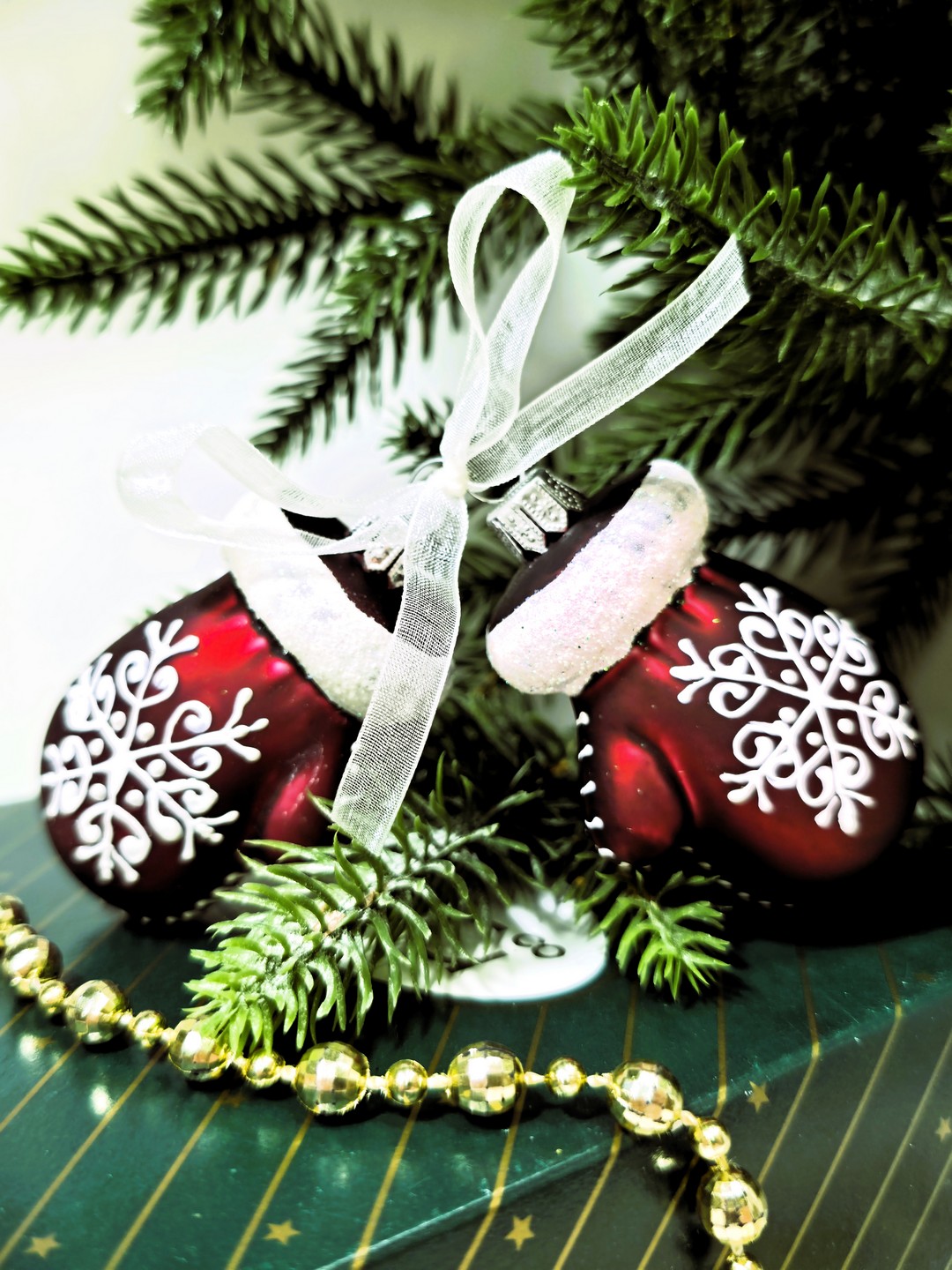 фото Набор ёлочных игрушек Две варежки бордо