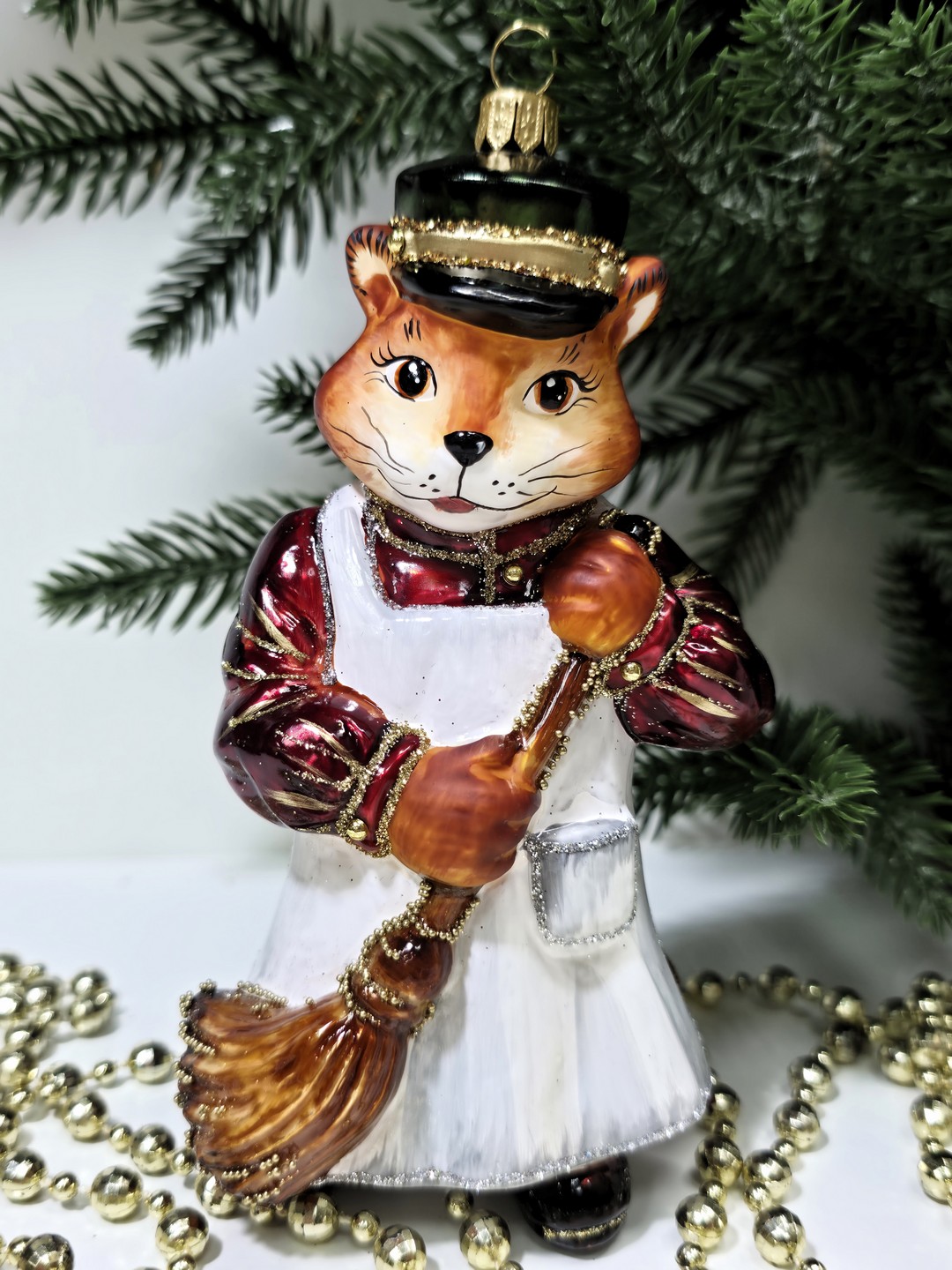 фото Стеклянная елочная игрушка Котофей дворник