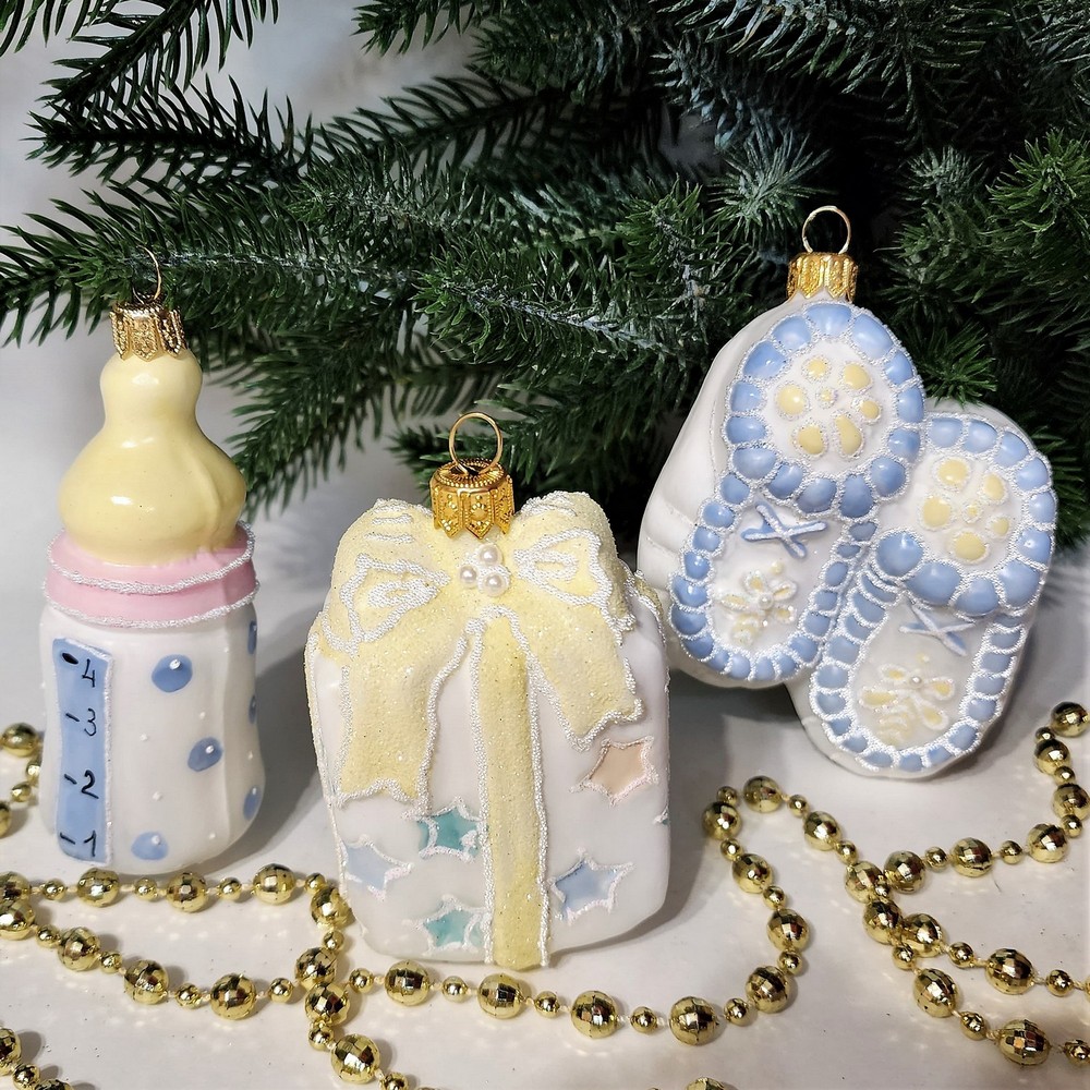 фото Набор ёлочных игрушек Бутылочка, подарок и пинетки