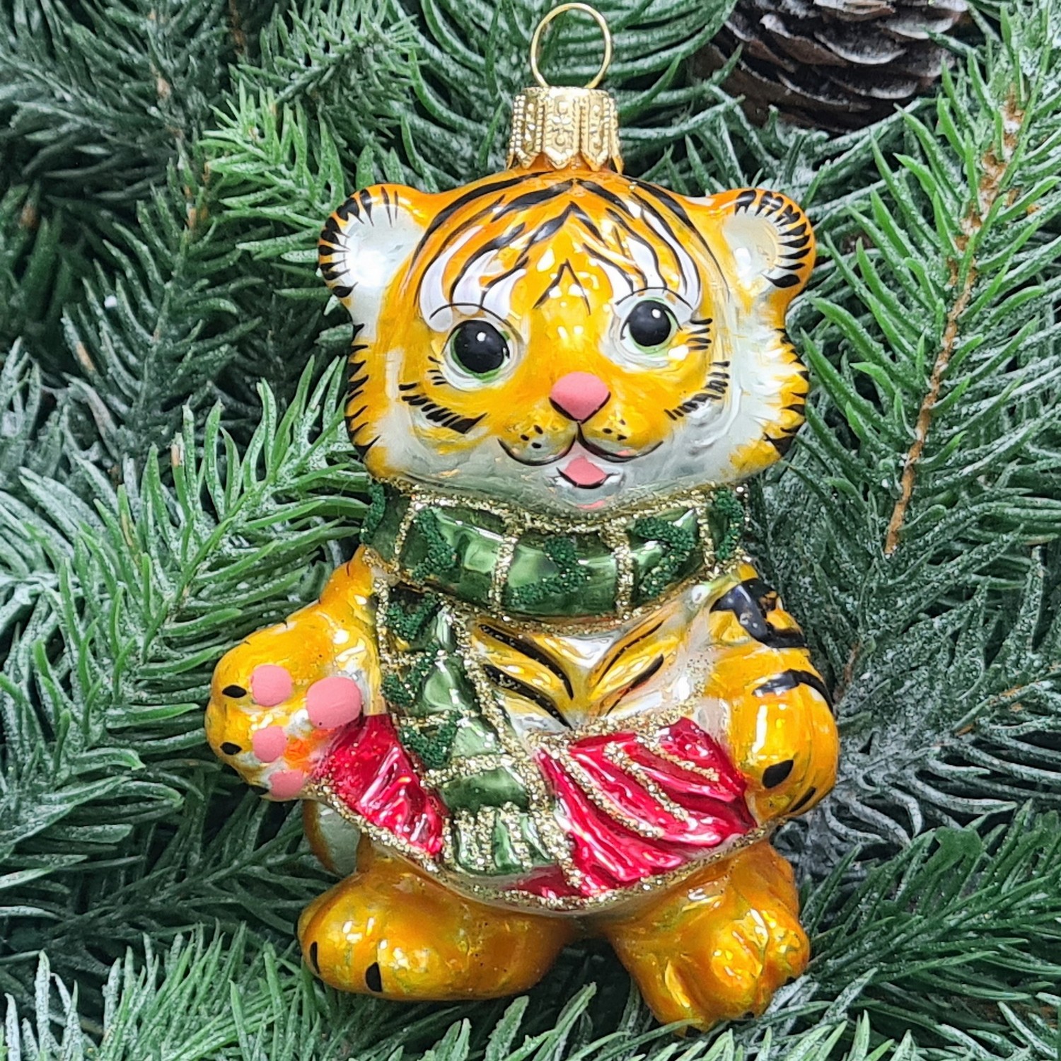 фото Стеклянная елочная игрушка Тигренок девочка