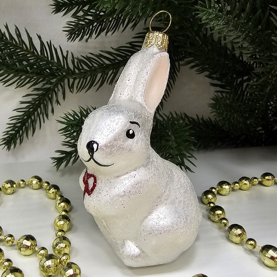 фото Стеклянная елочная игрушка Зайка беленький