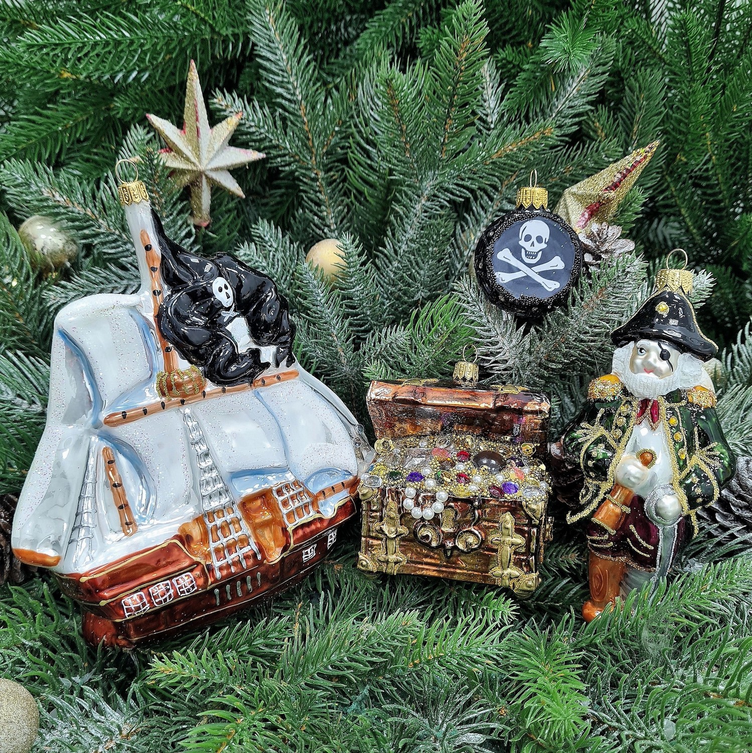 фото Набор ёлочных игрушек Пират, сундук, корабль и метка