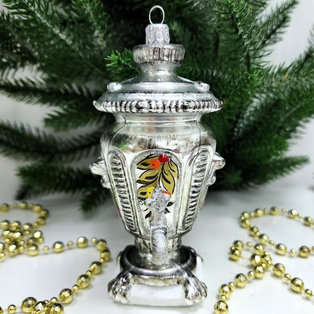 фото Стеклянная елочная игрушка Самовар