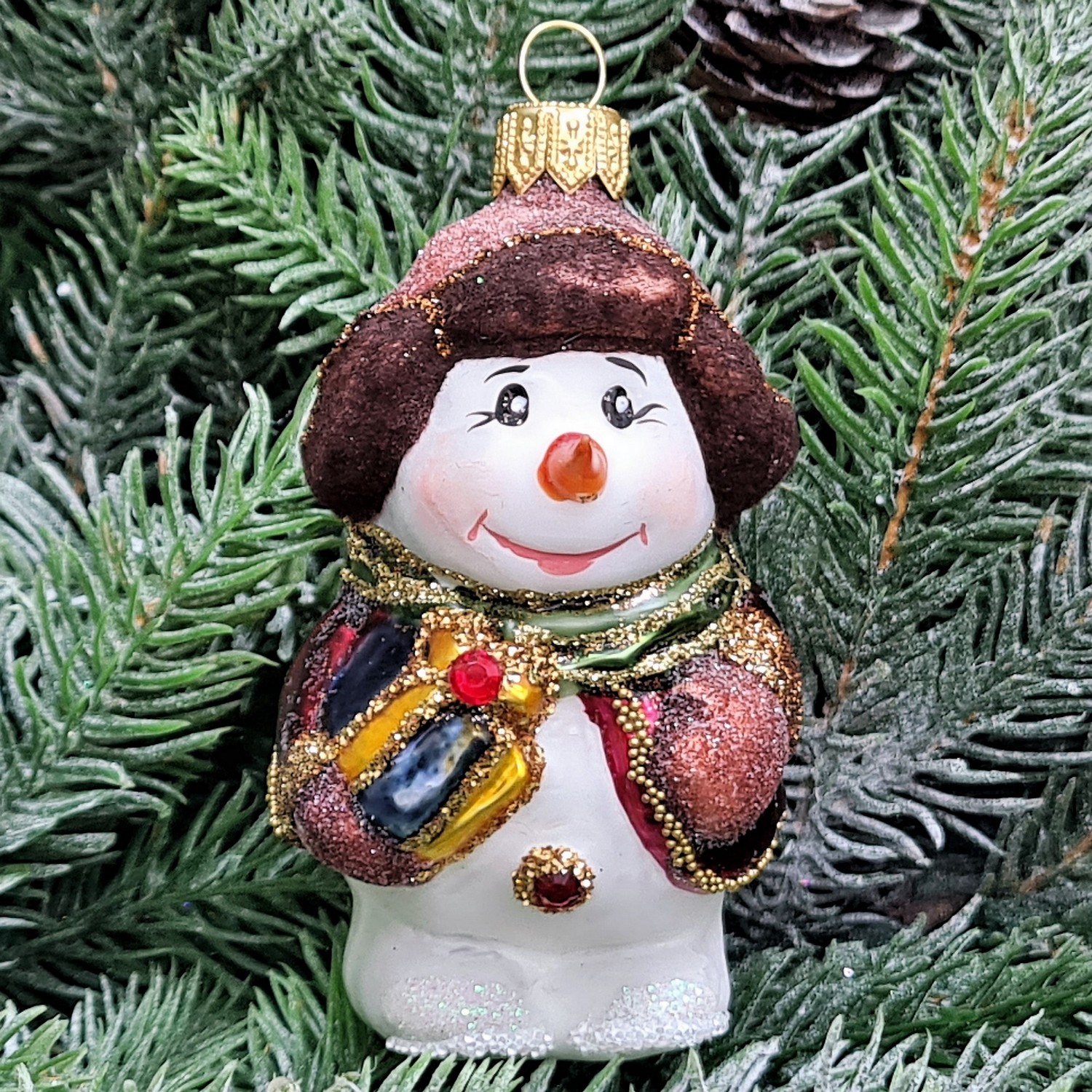 фото Стеклянная елочная игрушка Снеговик с подарком винтаж