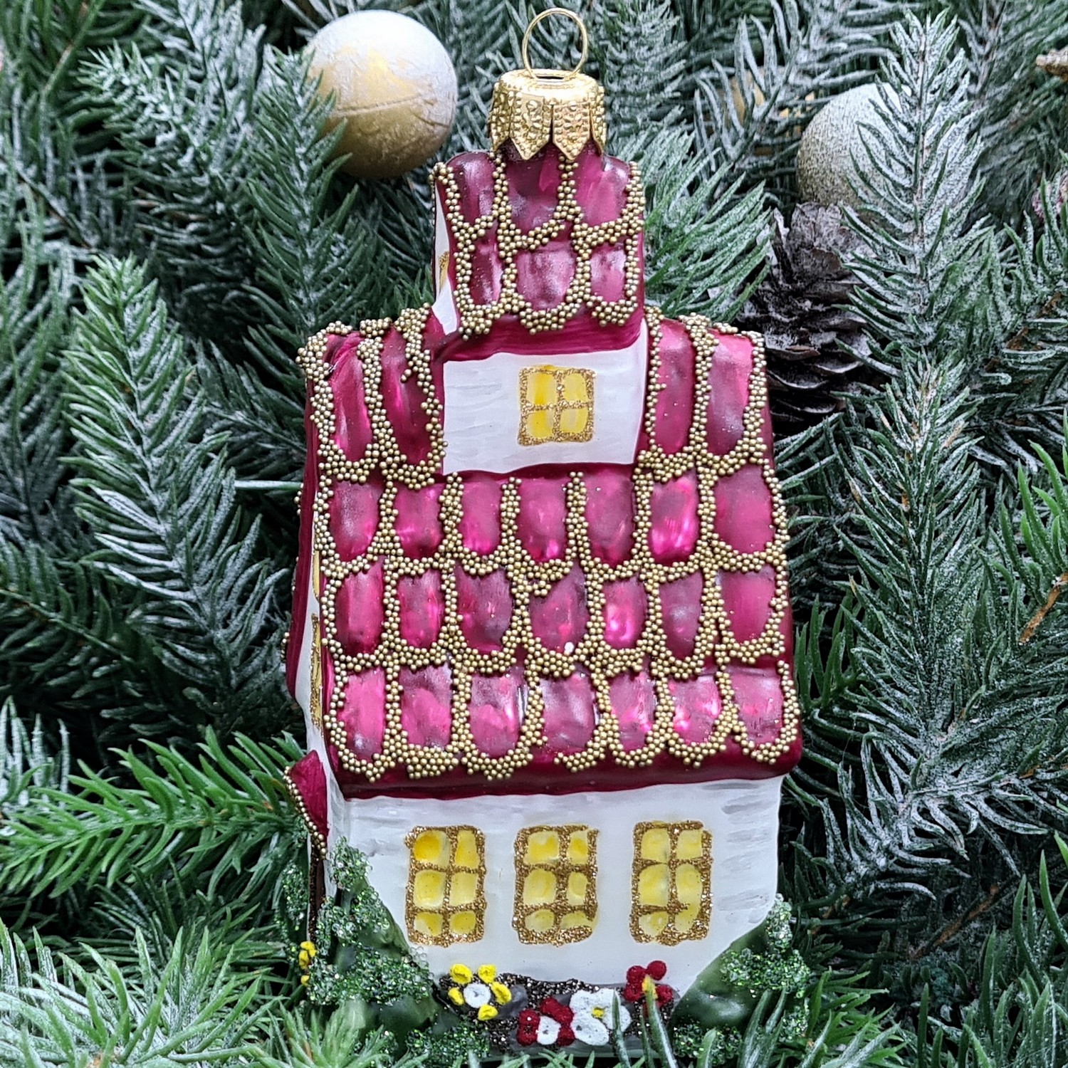 фото Стеклянная елочная игрушка Домик с острой крышей винтаж