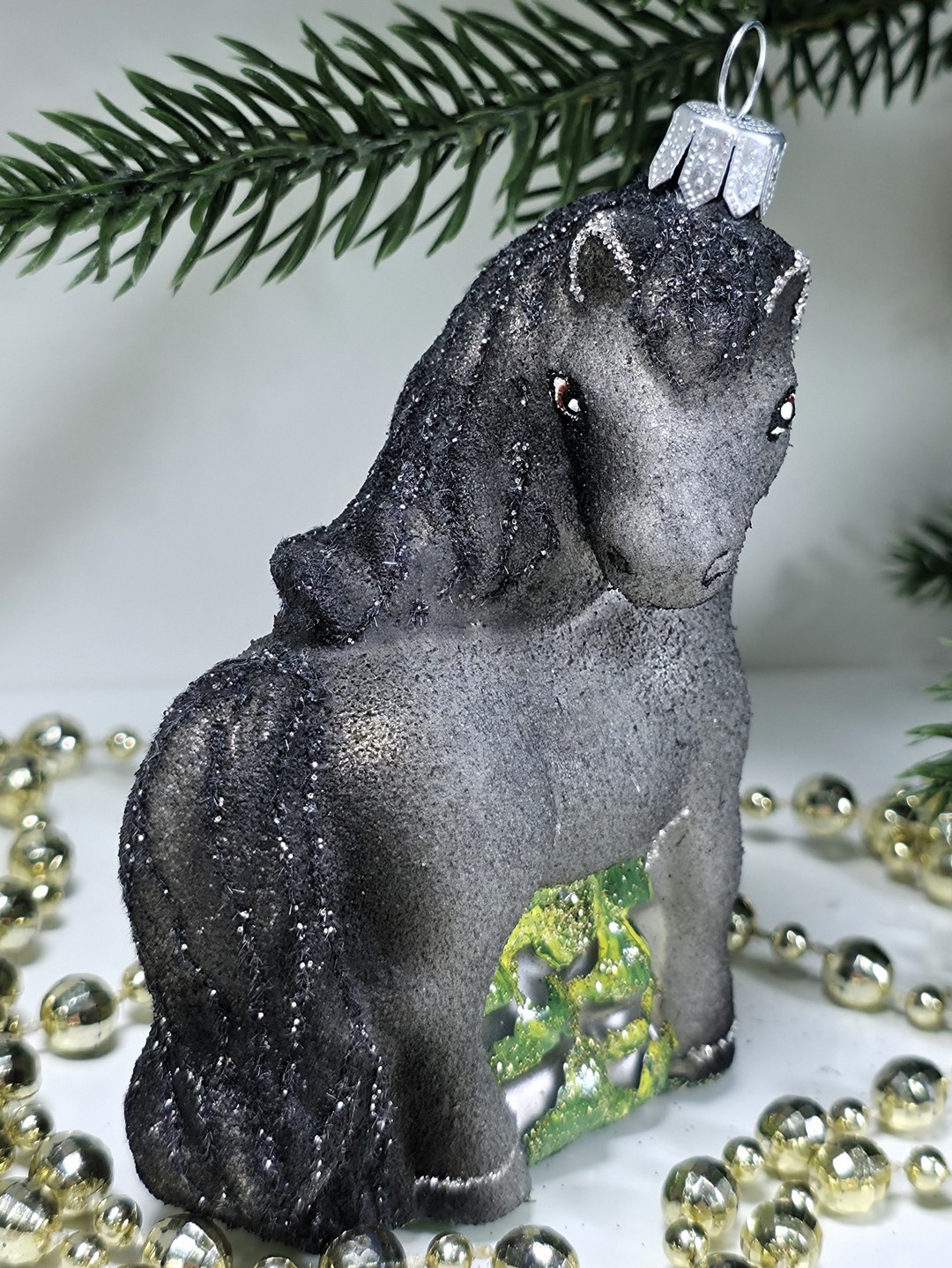 фото Стеклянная елочная игрушка Лошадка смотрит в бок