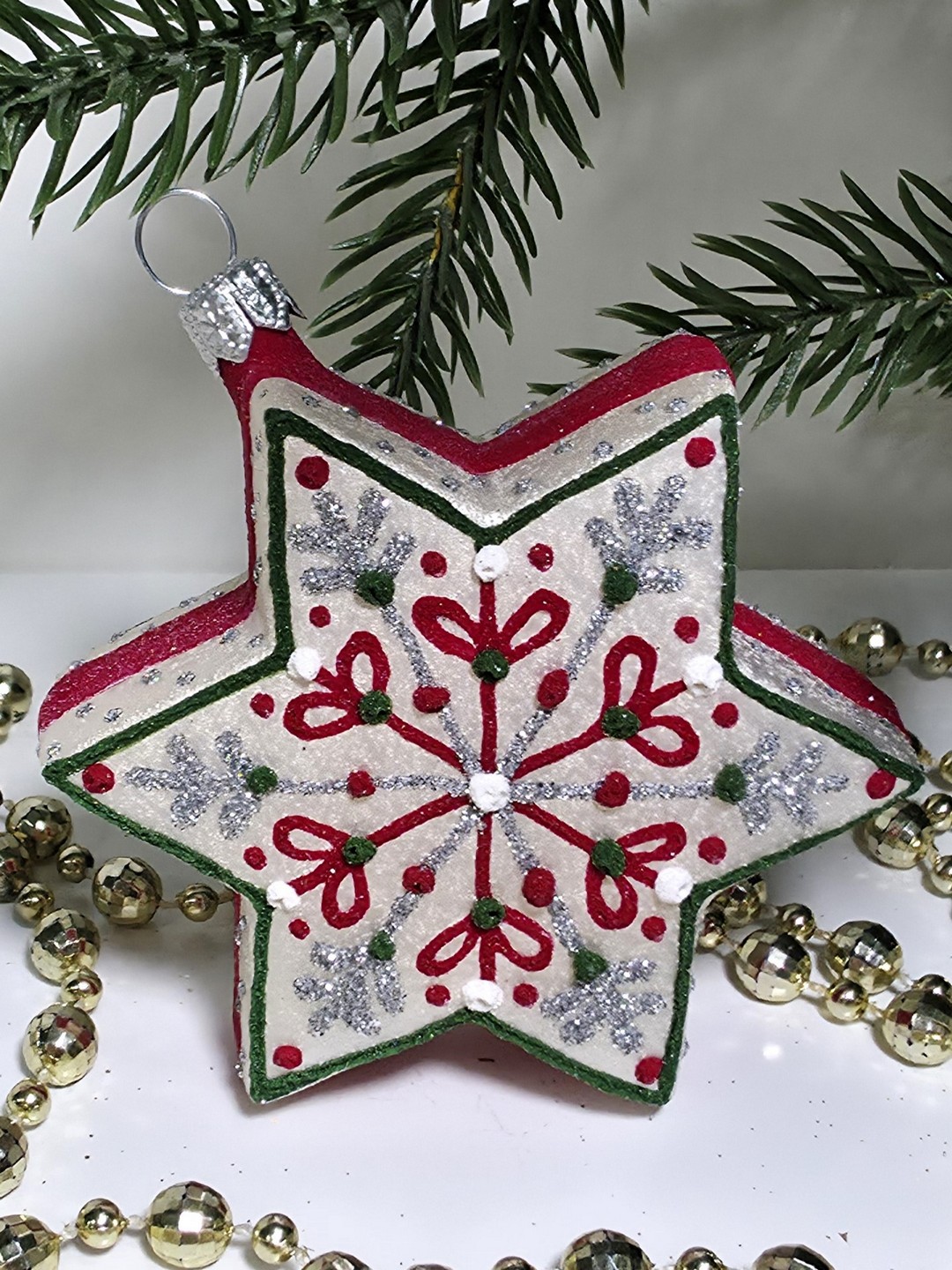 фото Стеклянная елочная игрушка Звездочка пряник