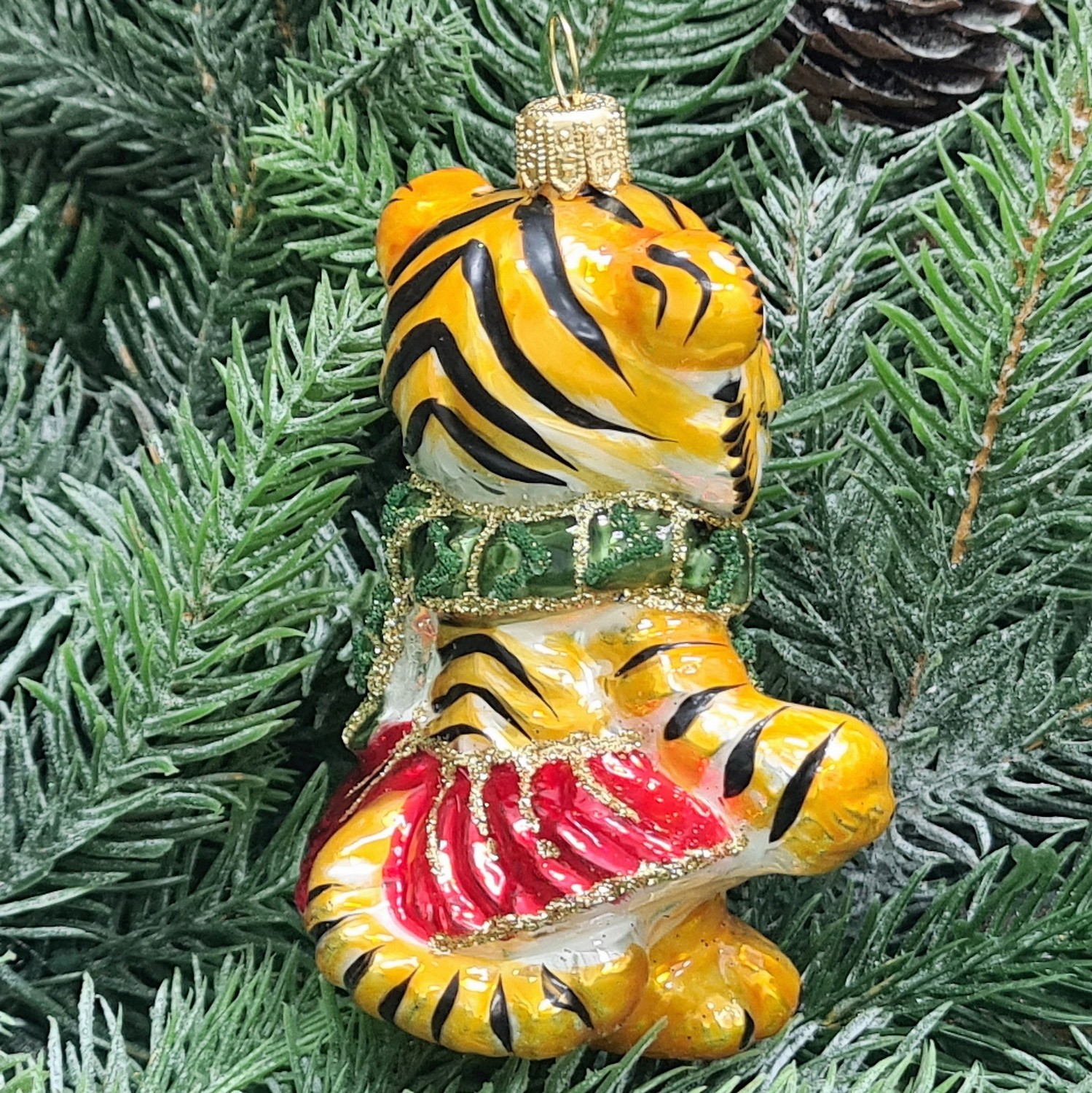 фото Стеклянная елочная игрушка Тигренок девочка