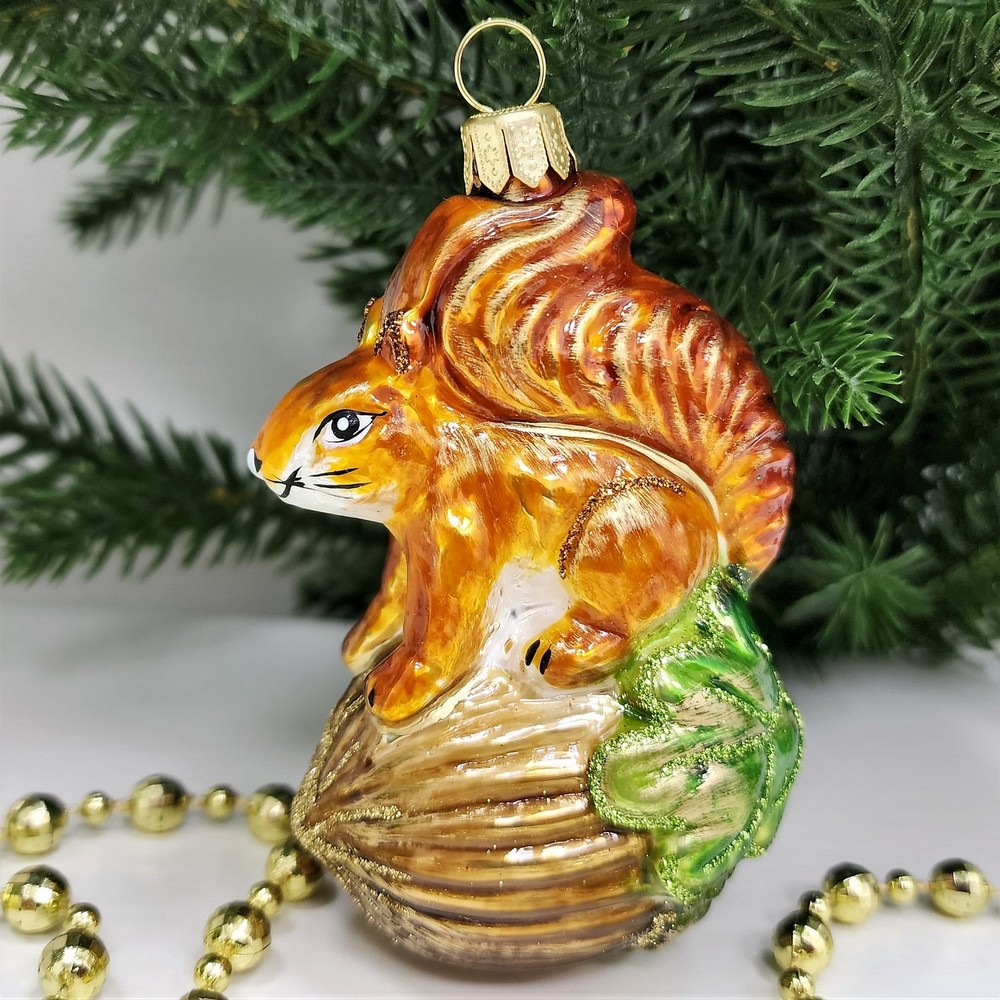 фото Стеклянная елочная игрушка Белочка на желуде