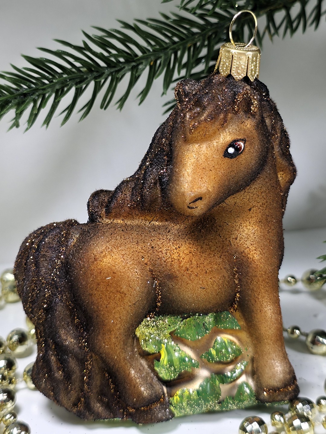фото Стеклянная елочная игрушка Лошадка смотрит в бок