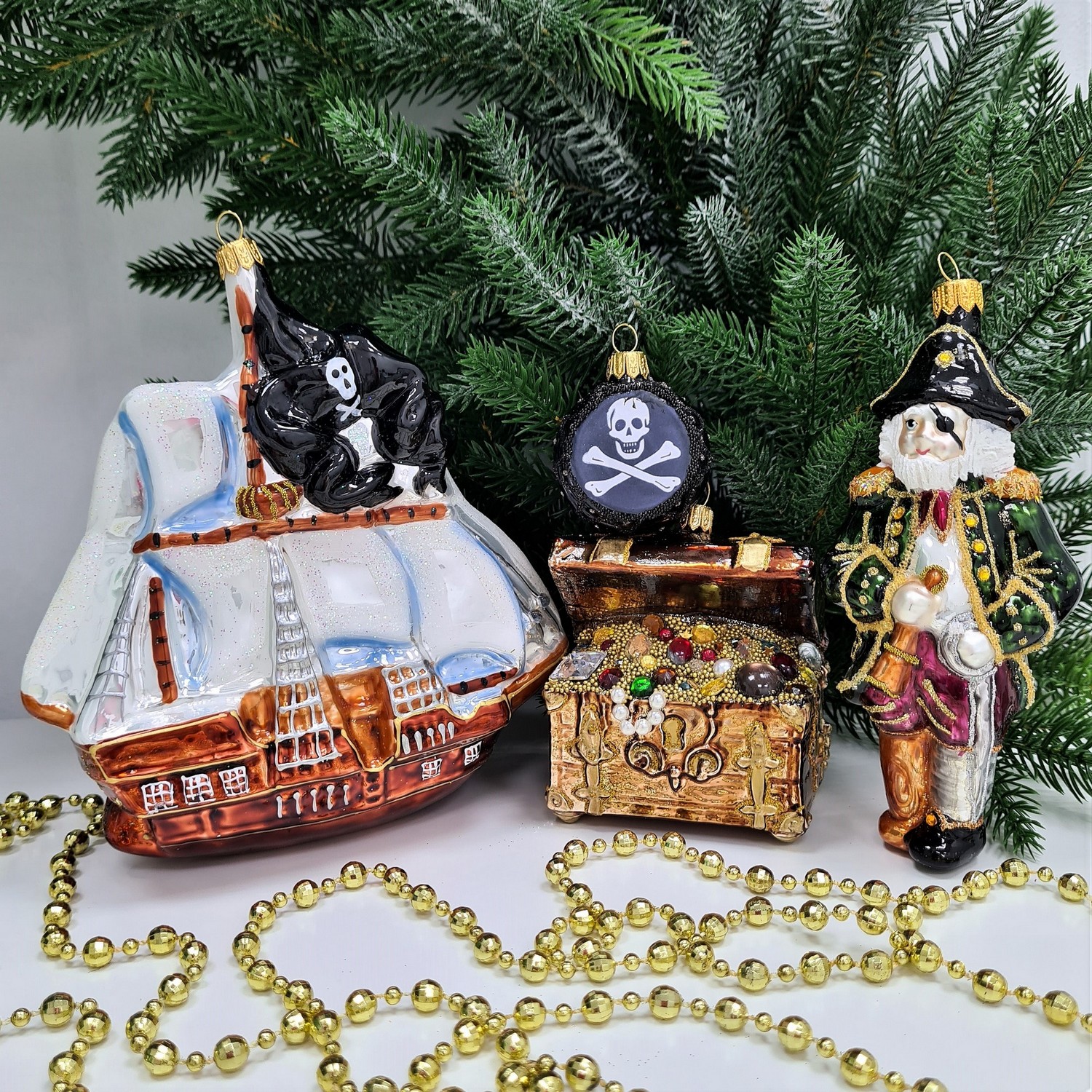 фото Набор ёлочных игрушек Пират, сундук, корабль и метка