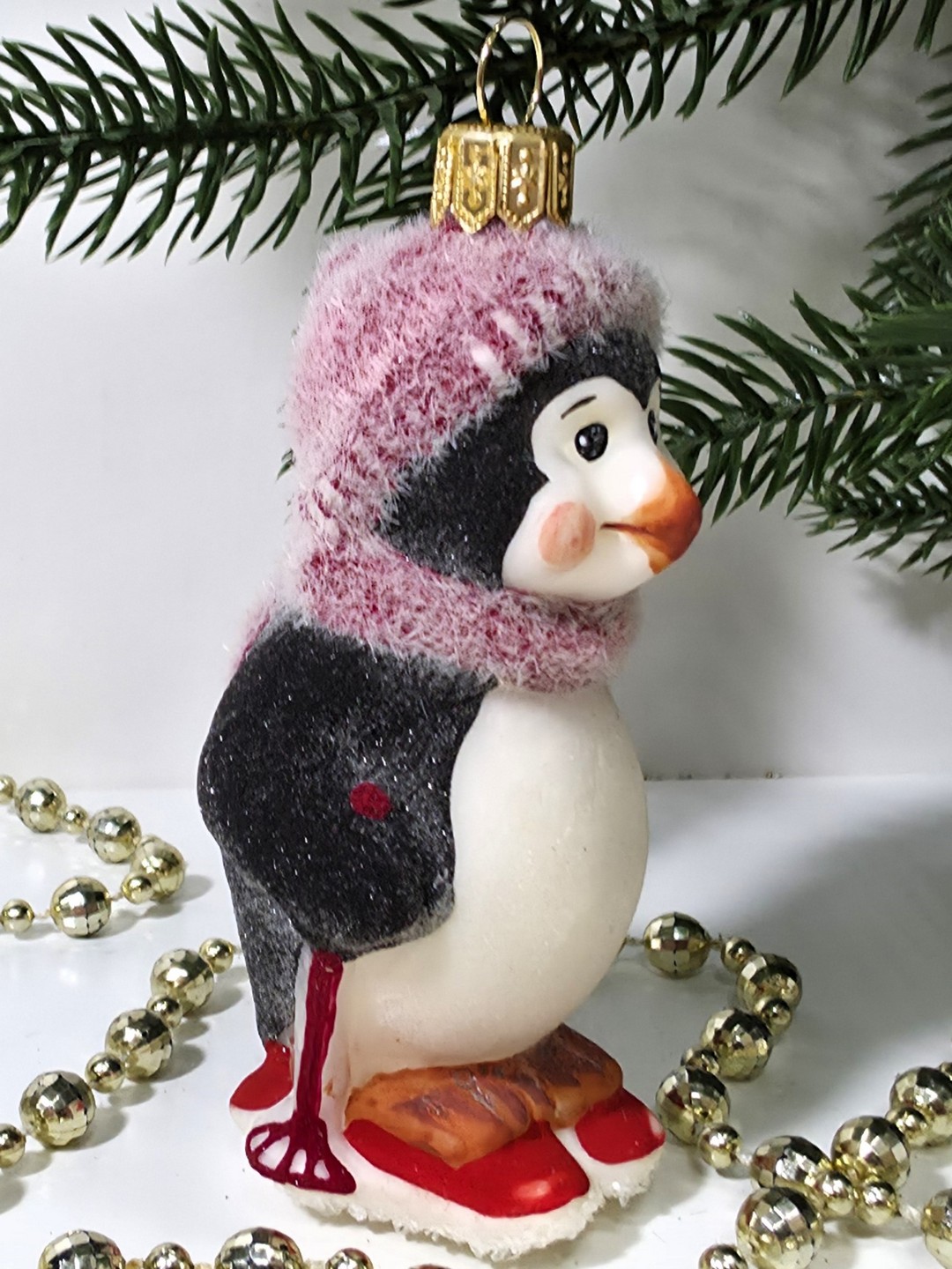 фото Стеклянная елочная игрушка Пингвин на лыжах