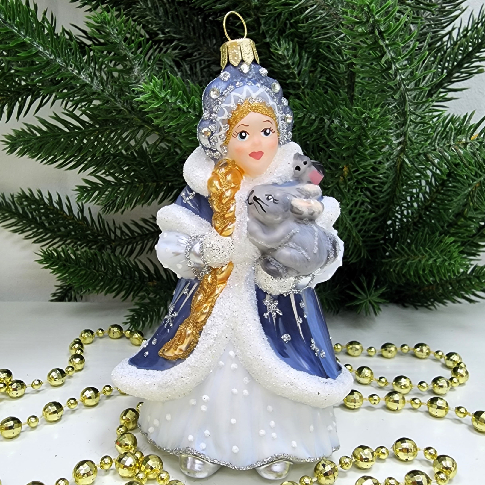 фото Стеклянная елочная игрушка Снегурочка с зайкой и птичкой