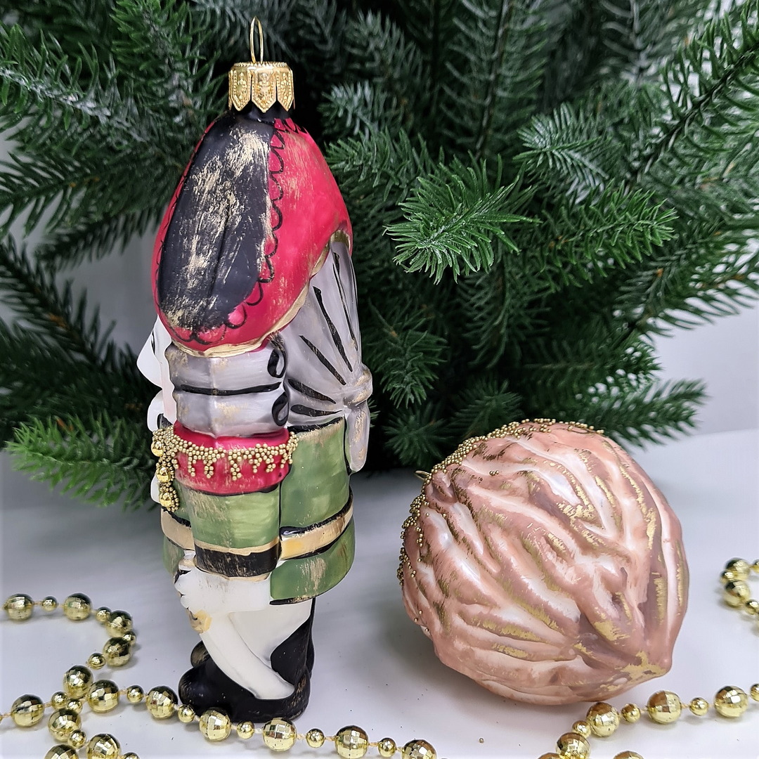 фото Набор ёлочных игрушек Щелкунчик и орех винтаж