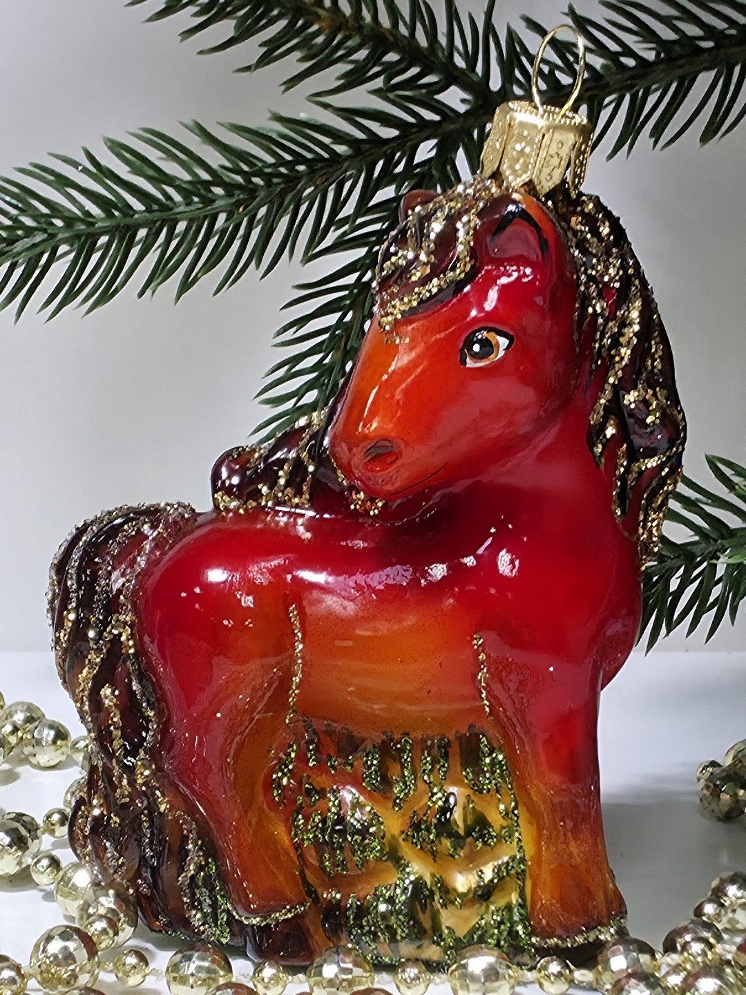 фото Стеклянная елочная игрушка Лошадка смотрит в бок