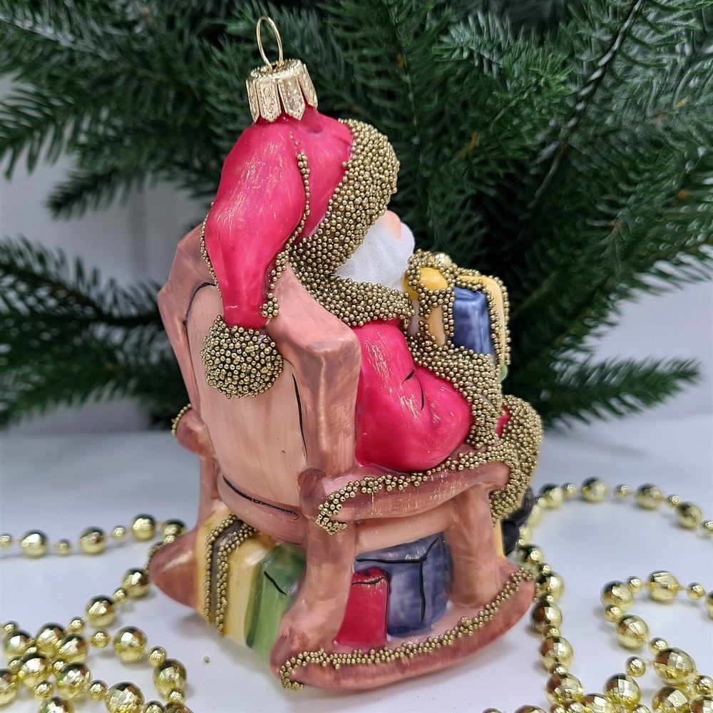 фото Стеклянная елочная игрушка Санта в кресле винтаж