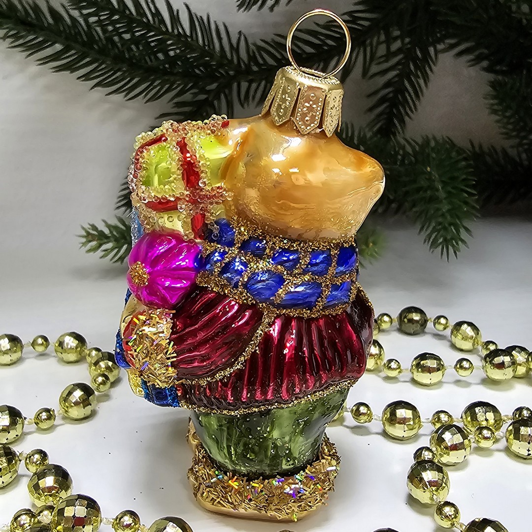 фото Стеклянная елочная игрушка Мишутка с подарками