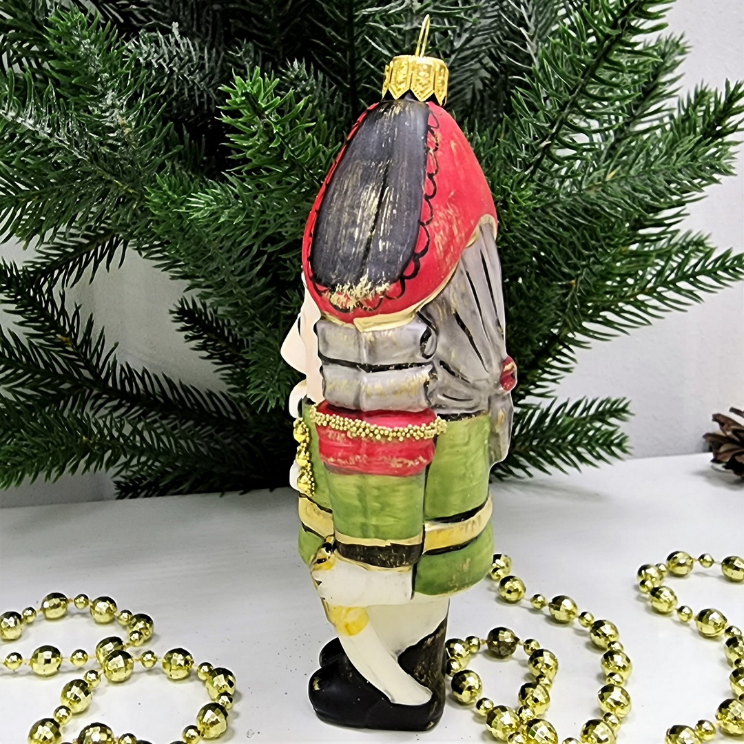 фото Стеклянная елочная игрушка Щелкунчик винтаж зеленый