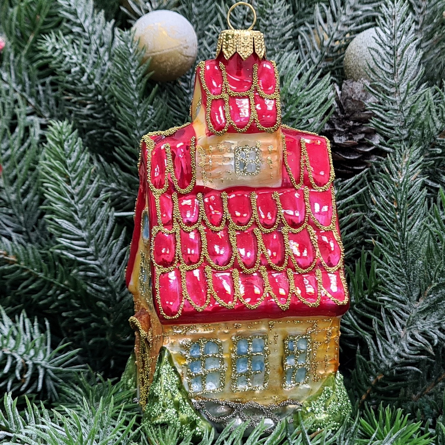 фото Стеклянная елочная игрушка Домик с острой крышей