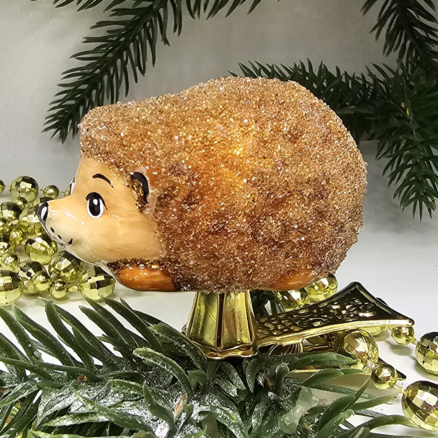 фото Стеклянная елочная игрушка Ежик на прищепке