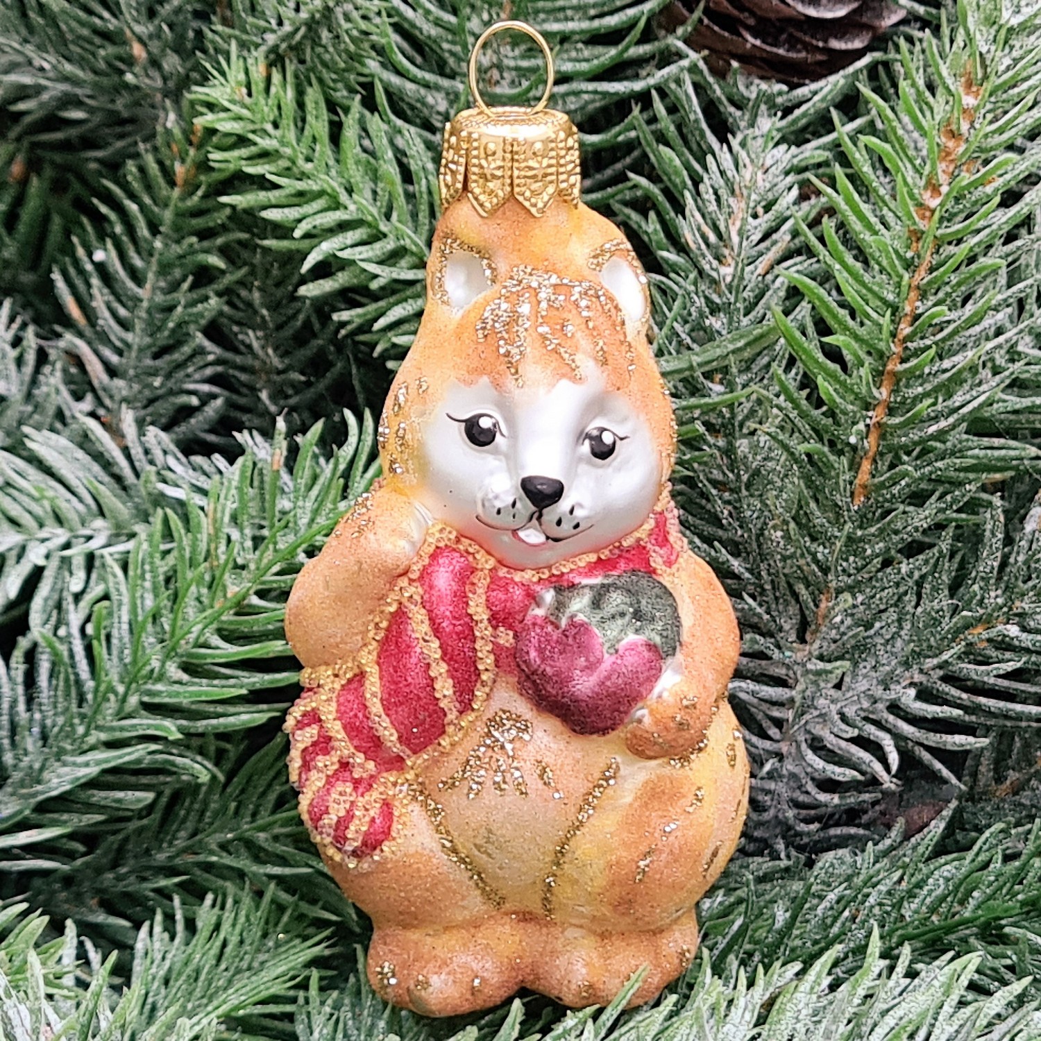 фото Стеклянная елочная игрушка Белочка с орехом сахар малая