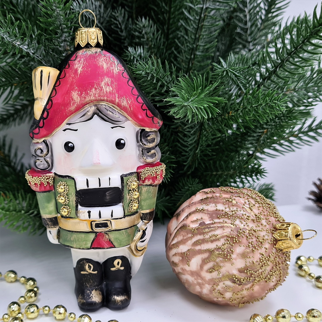 фото Набор ёлочных игрушек Щелкунчик и орех винтаж