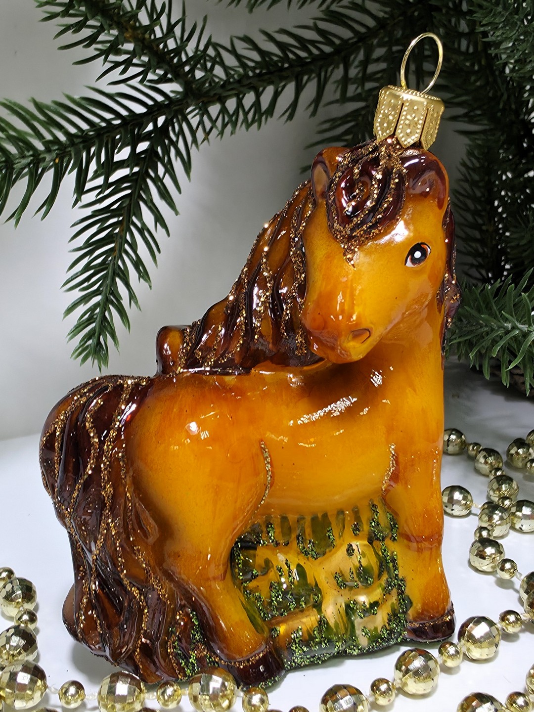 фото Стеклянная елочная игрушка Лошадка смотрит в бок