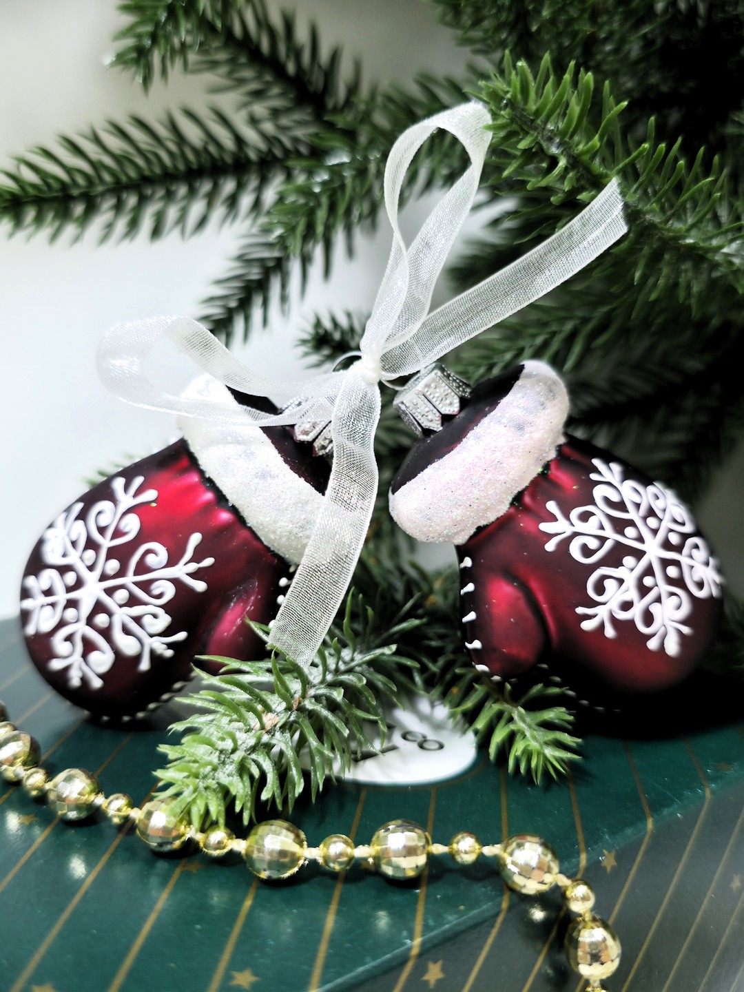 фото Набор ёлочных игрушек Две варежки бордо