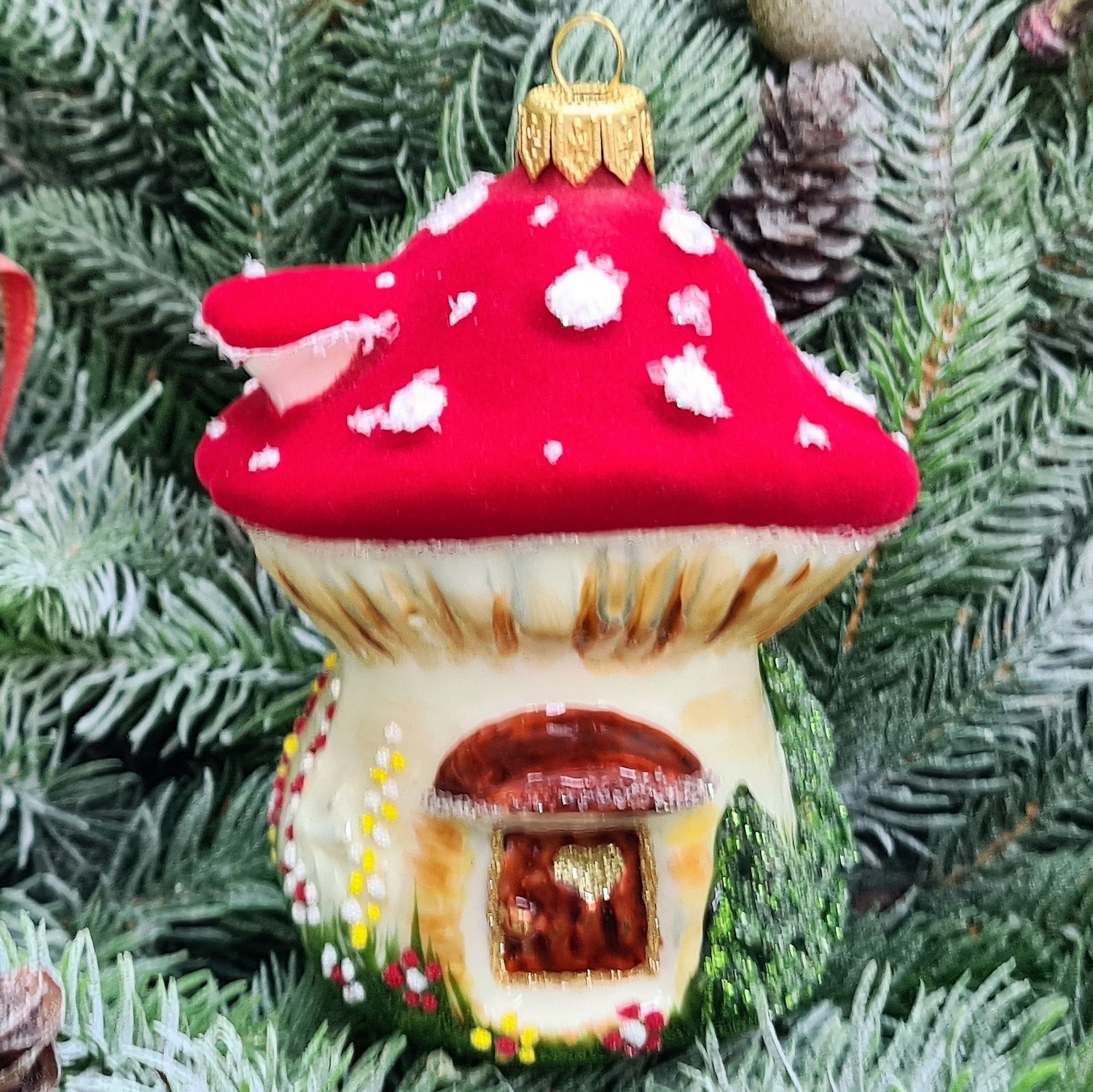 фото Стеклянная елочная игрушка Грибок домик