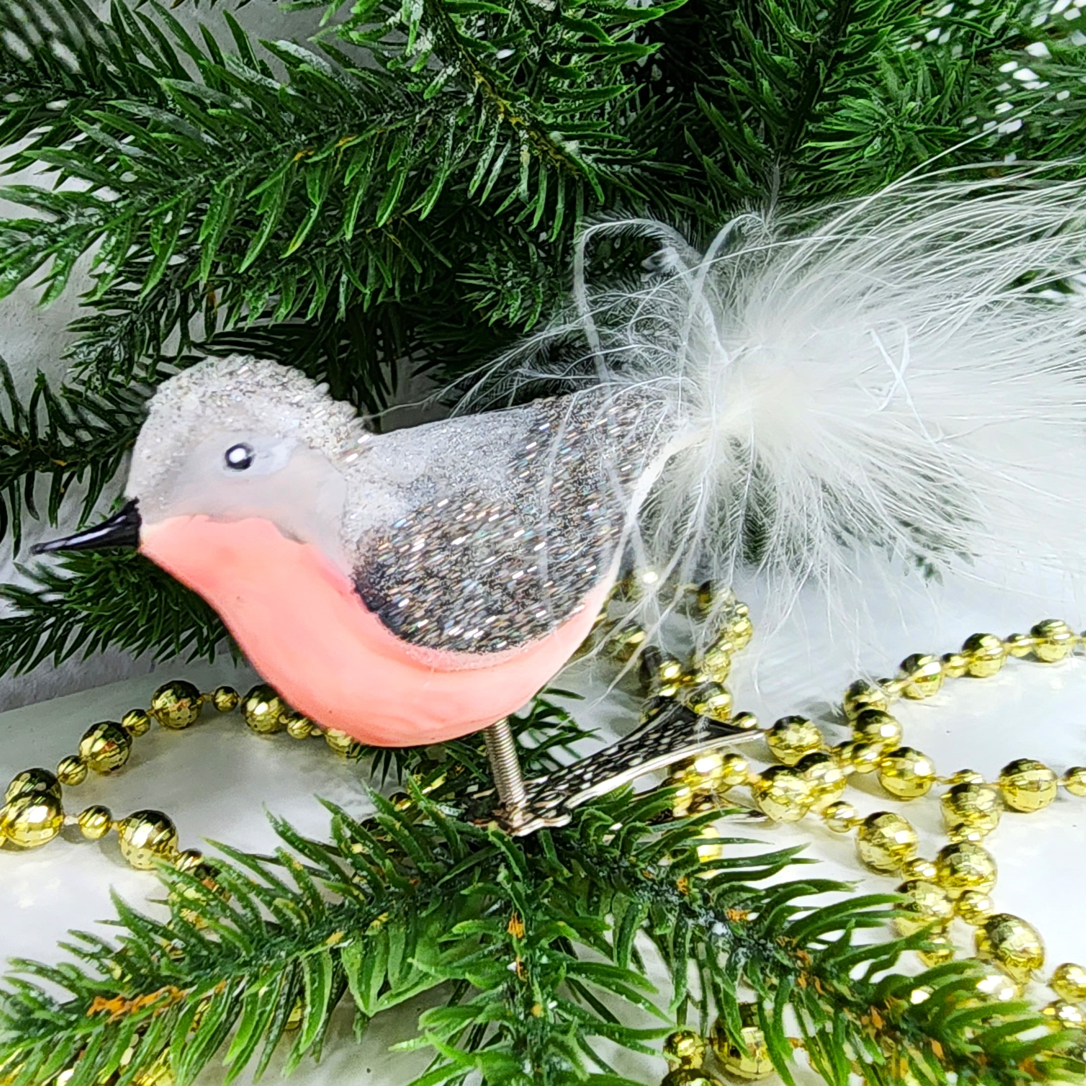 фото Стеклянная елочная игрушка Снегирь на прищепке