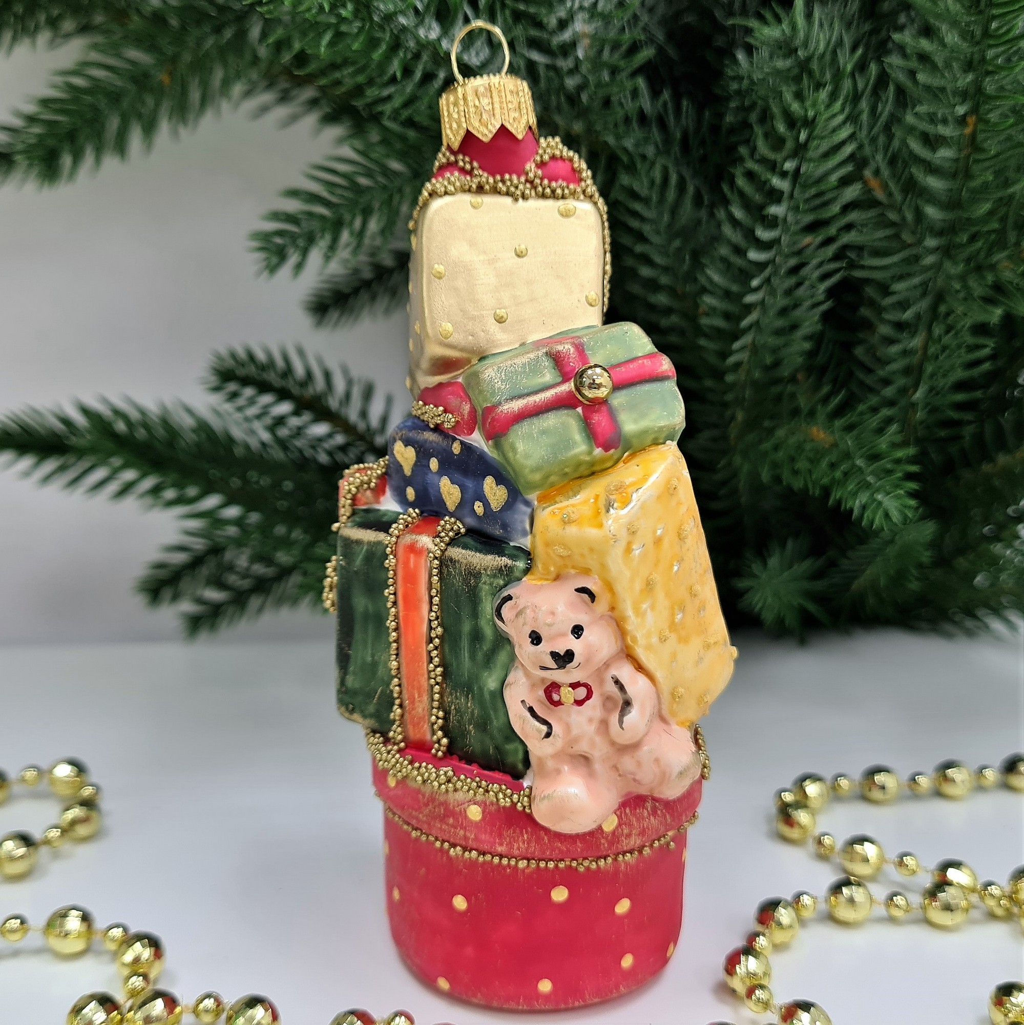 фото Стеклянная елочная игрушка Подарки винтаж