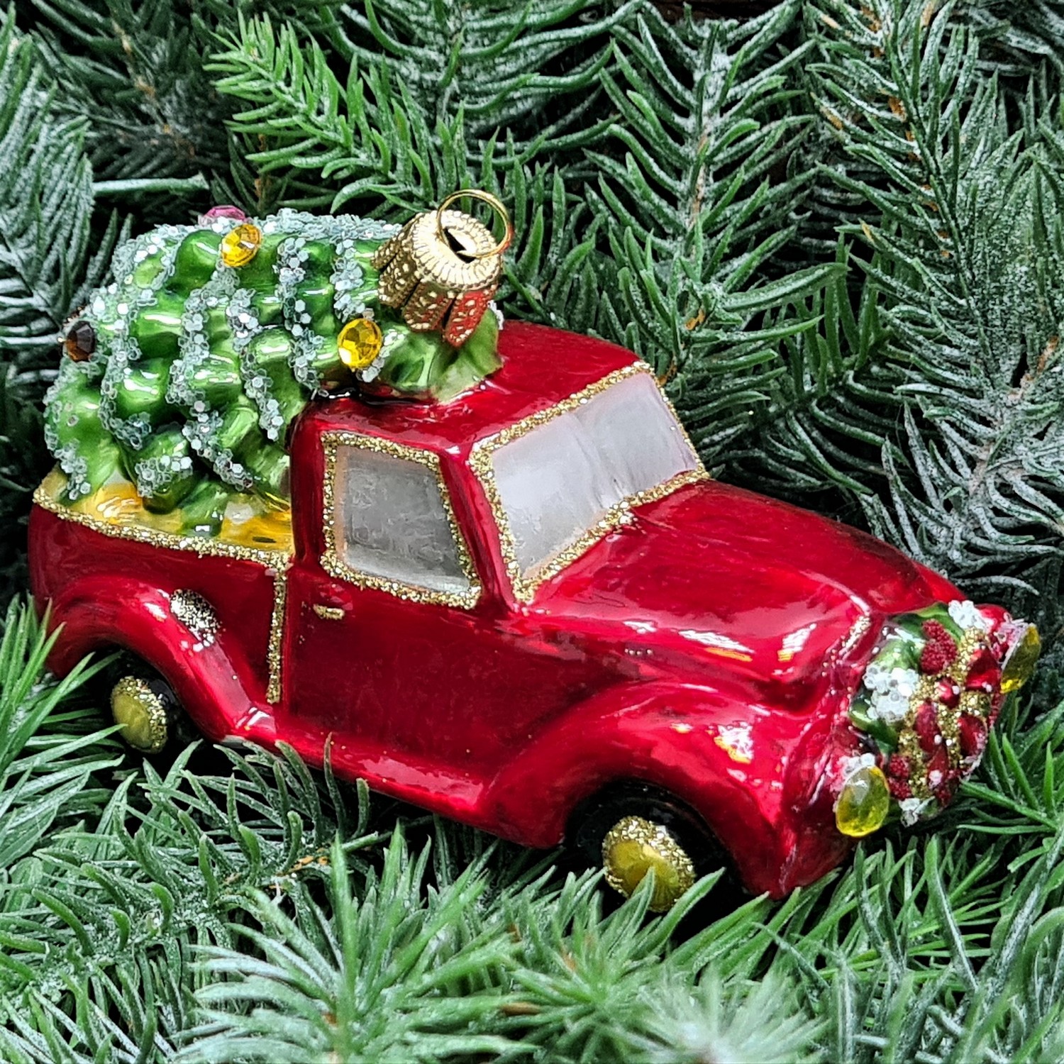 фото Стеклянная елочная игрушка Машинка с елкой