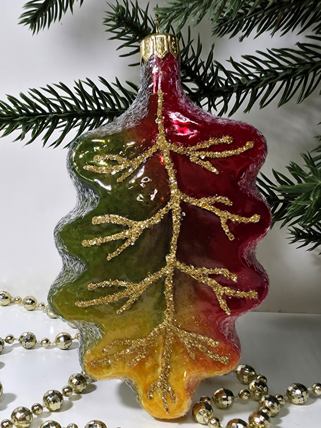 фото Стеклянная елочная игрушка Дубовый листок