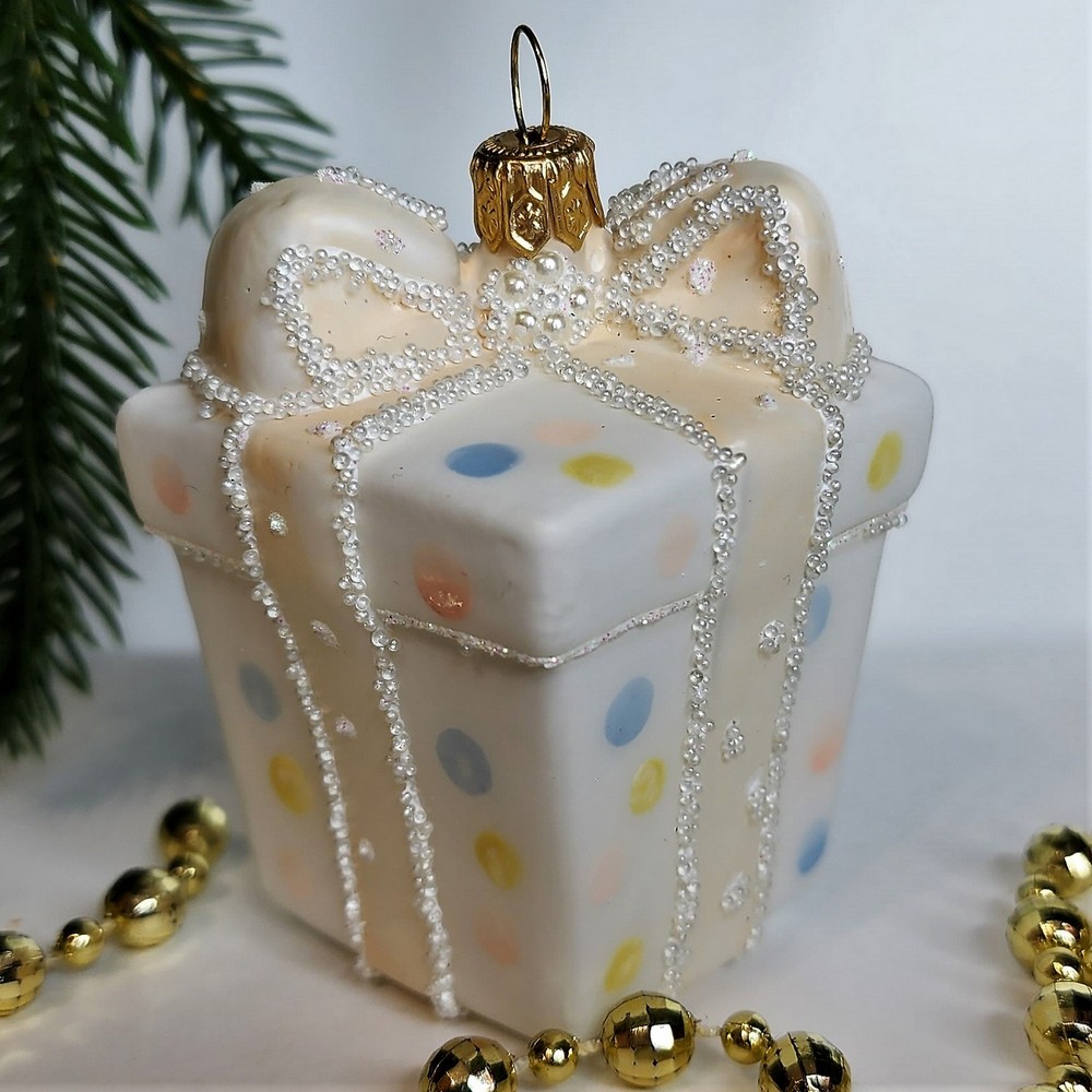 фото Стеклянная елочная игрушка Подарок детский