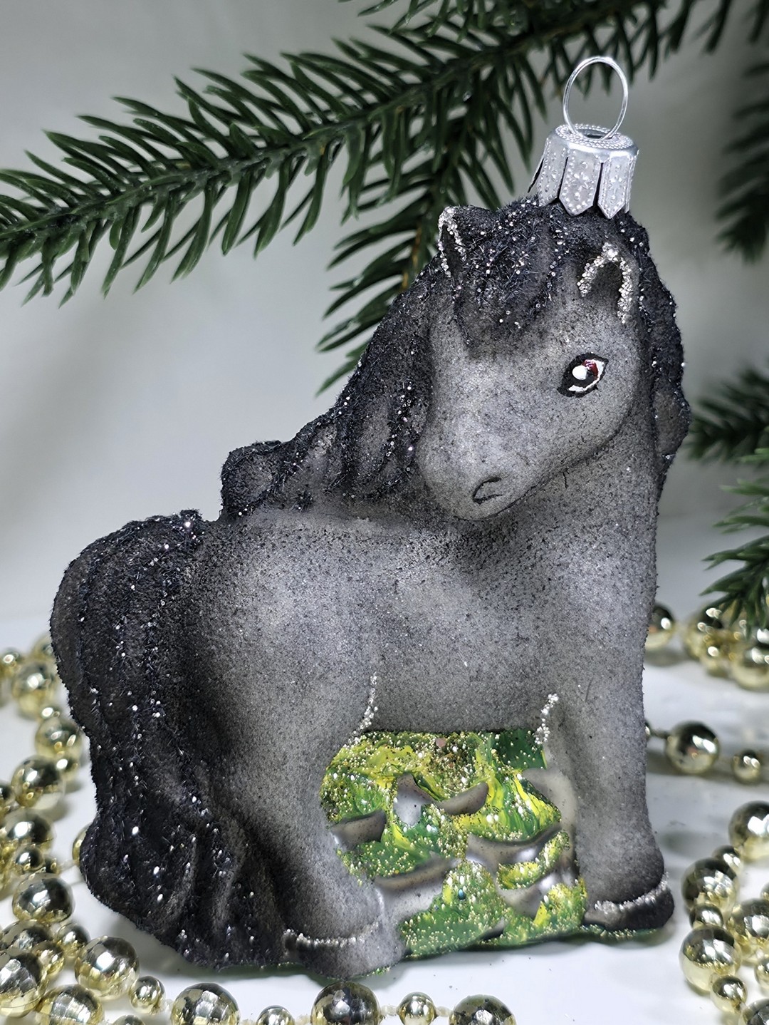 фото Стеклянная елочная игрушка Лошадка смотрит в бок