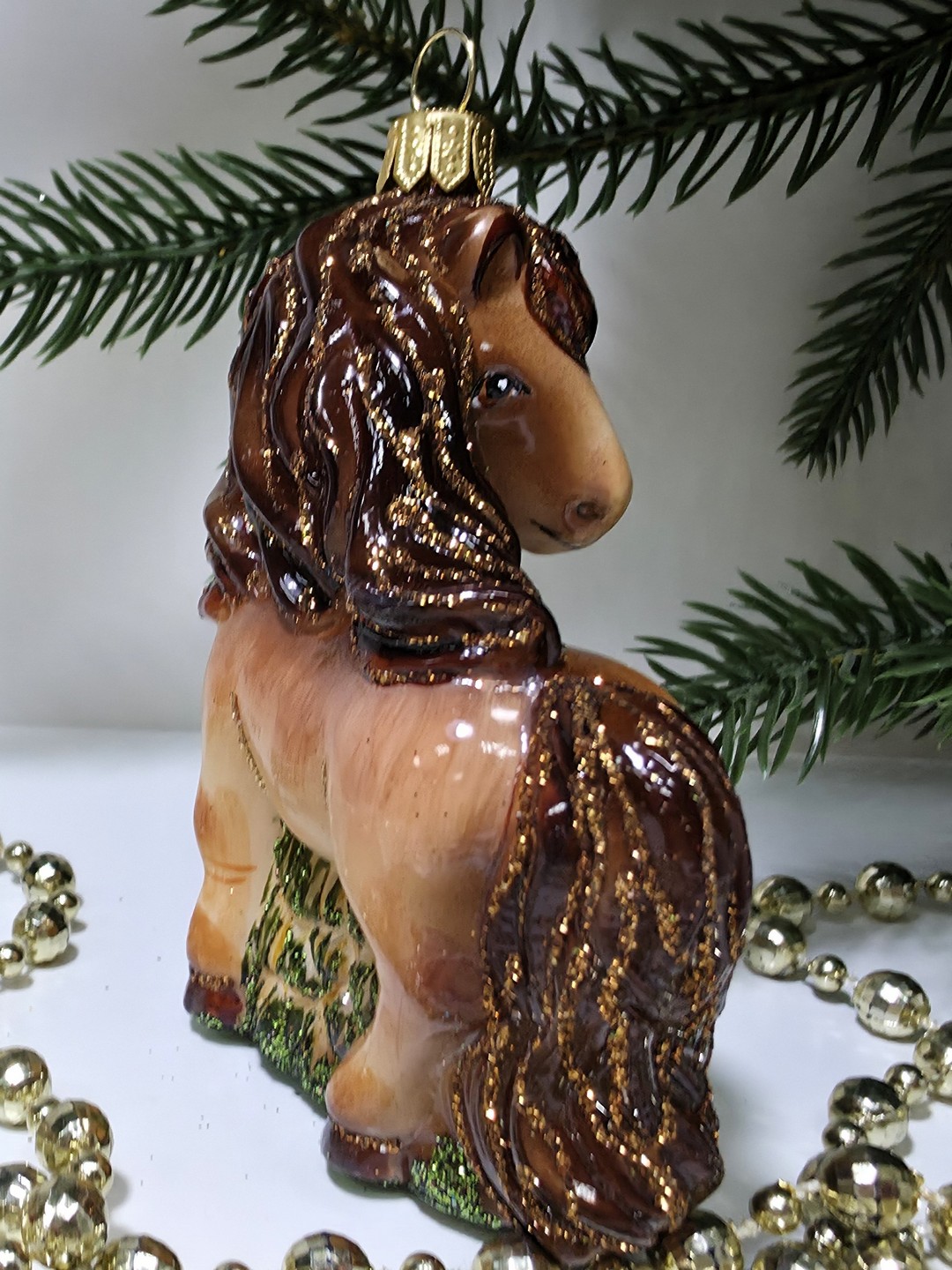 фото Стеклянная елочная игрушка Лошадка смотрит в бок