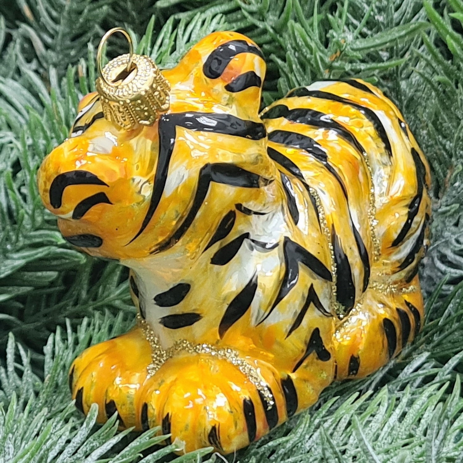 фото Стеклянная елочная игрушка Тигренок играет