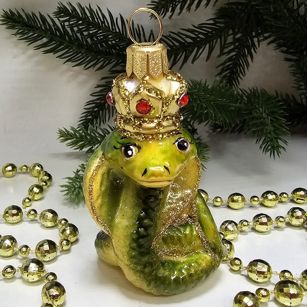 фото Стеклянная елочная игрушка Кобра в короне