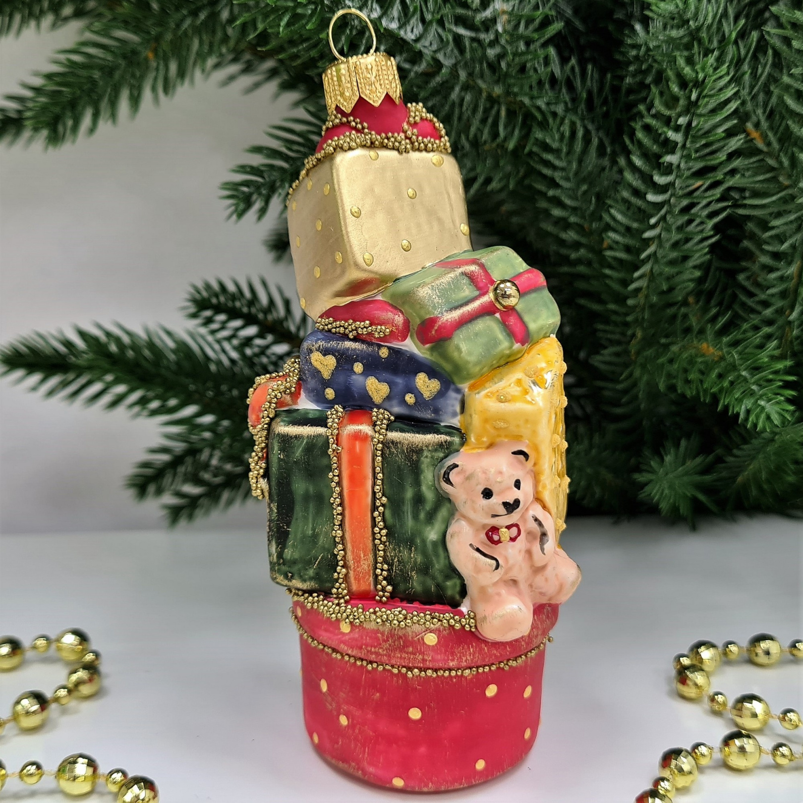 фото Стеклянная елочная игрушка Подарки винтаж