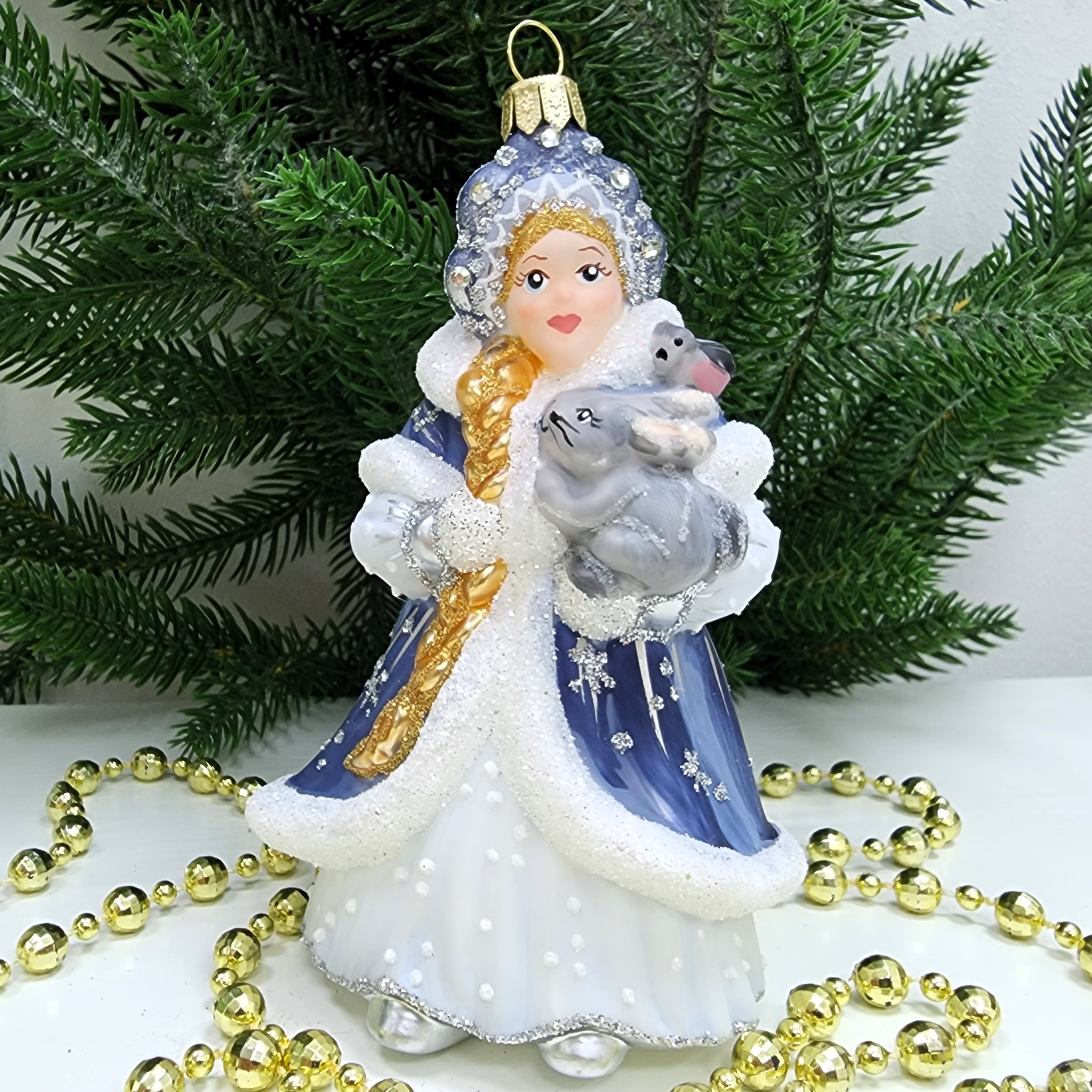 фото Стеклянная елочная игрушка Снегурочка с зайкой и птичкой