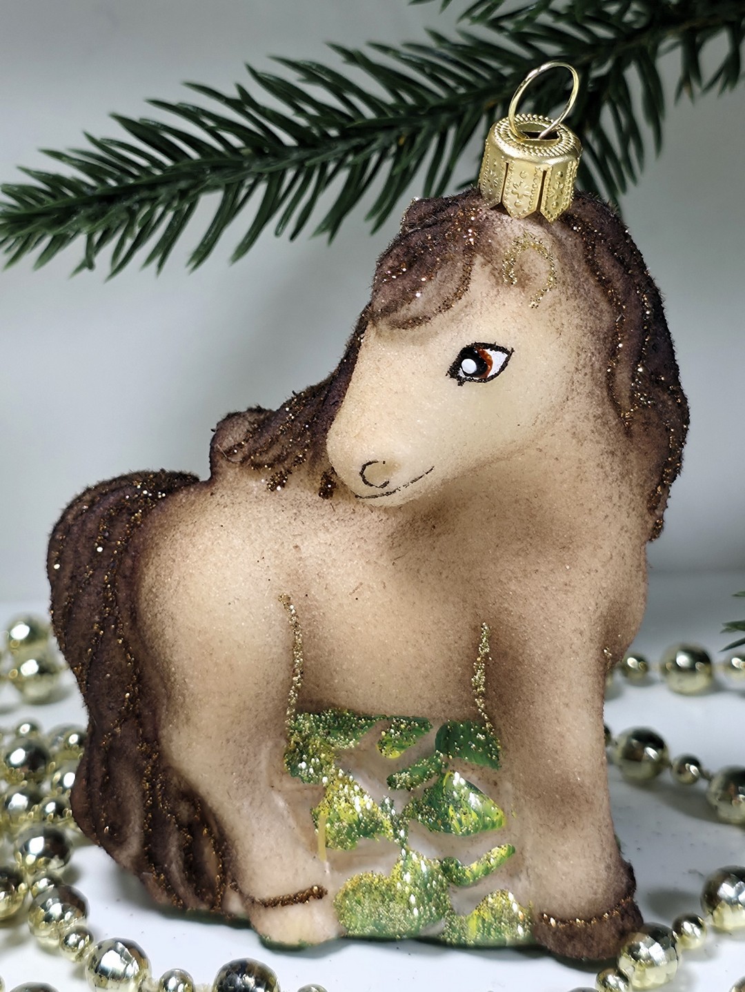фото Стеклянная елочная игрушка Лошадка смотрит в бок